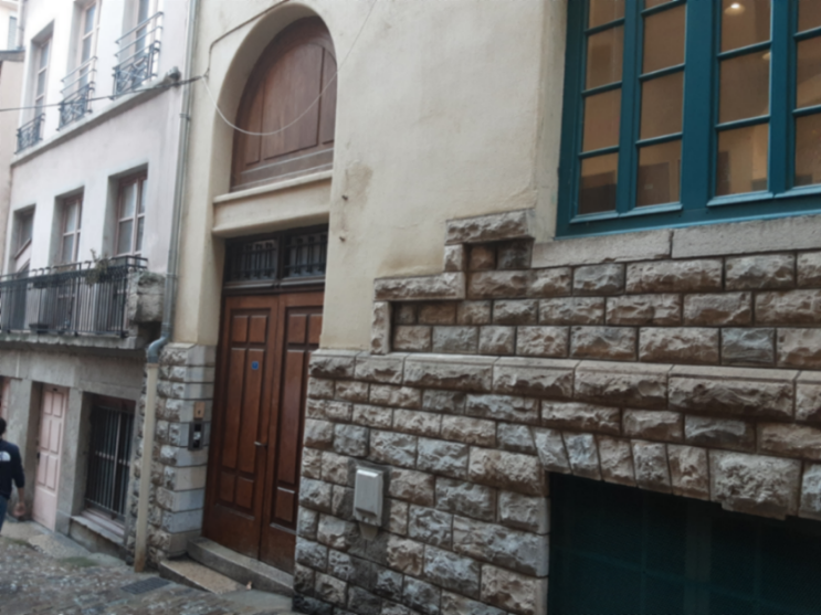 LYON