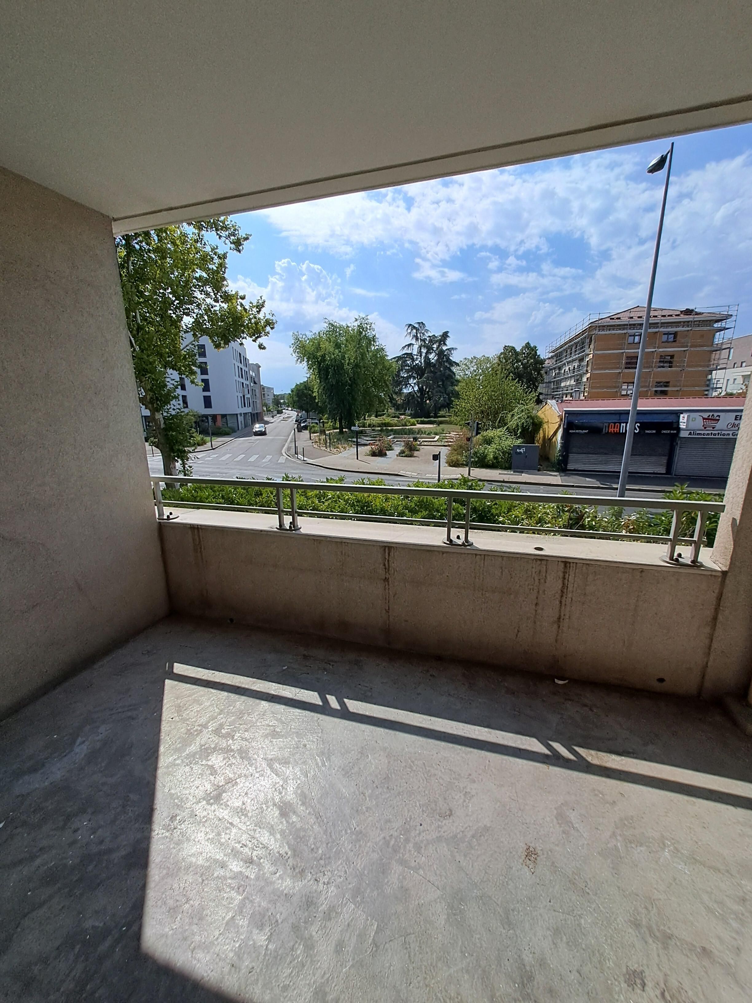 DECINES CHARPIEU