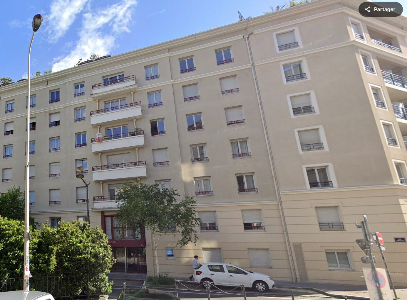 LYON
