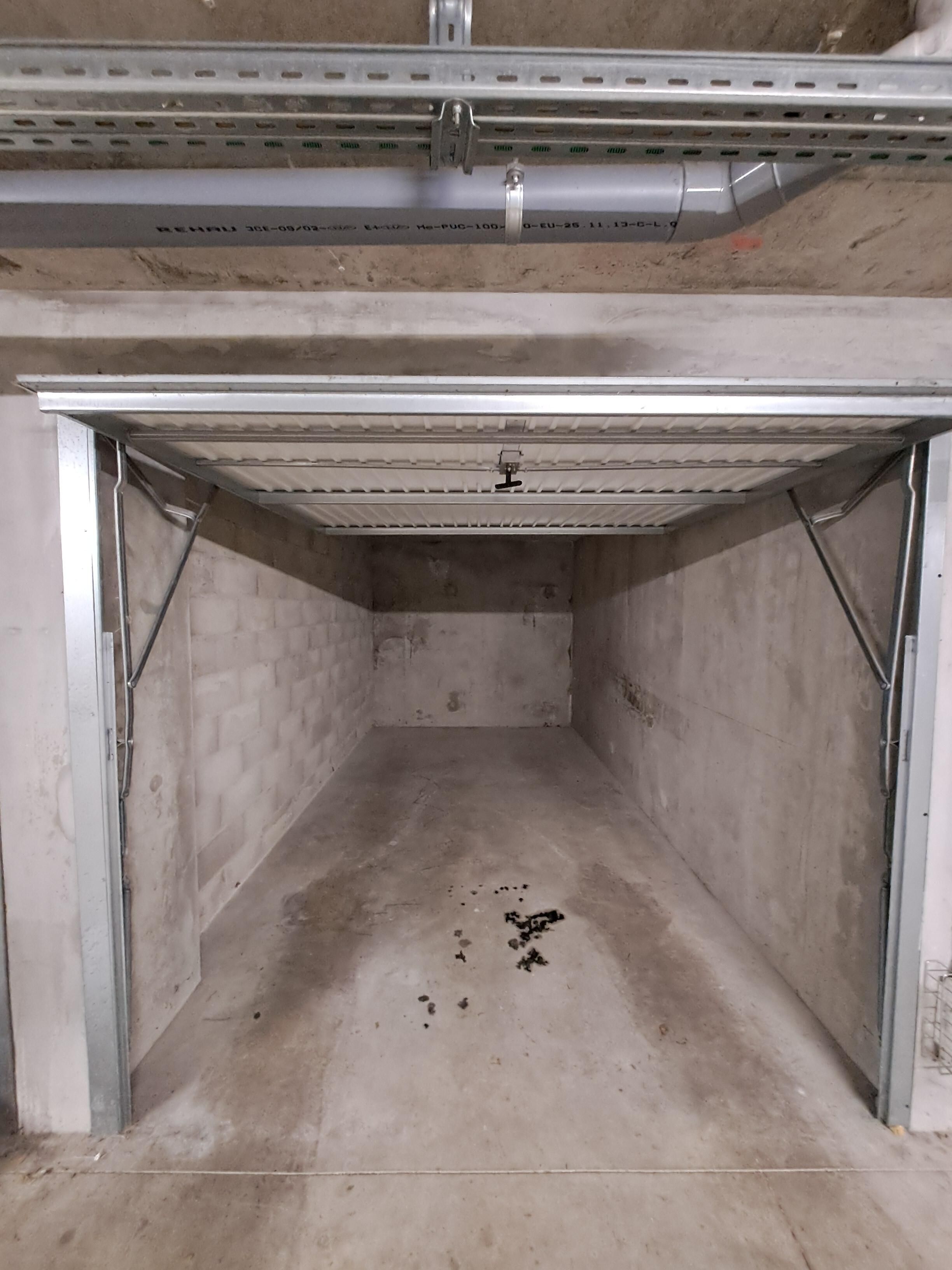 6 Garage-compressed.jpg