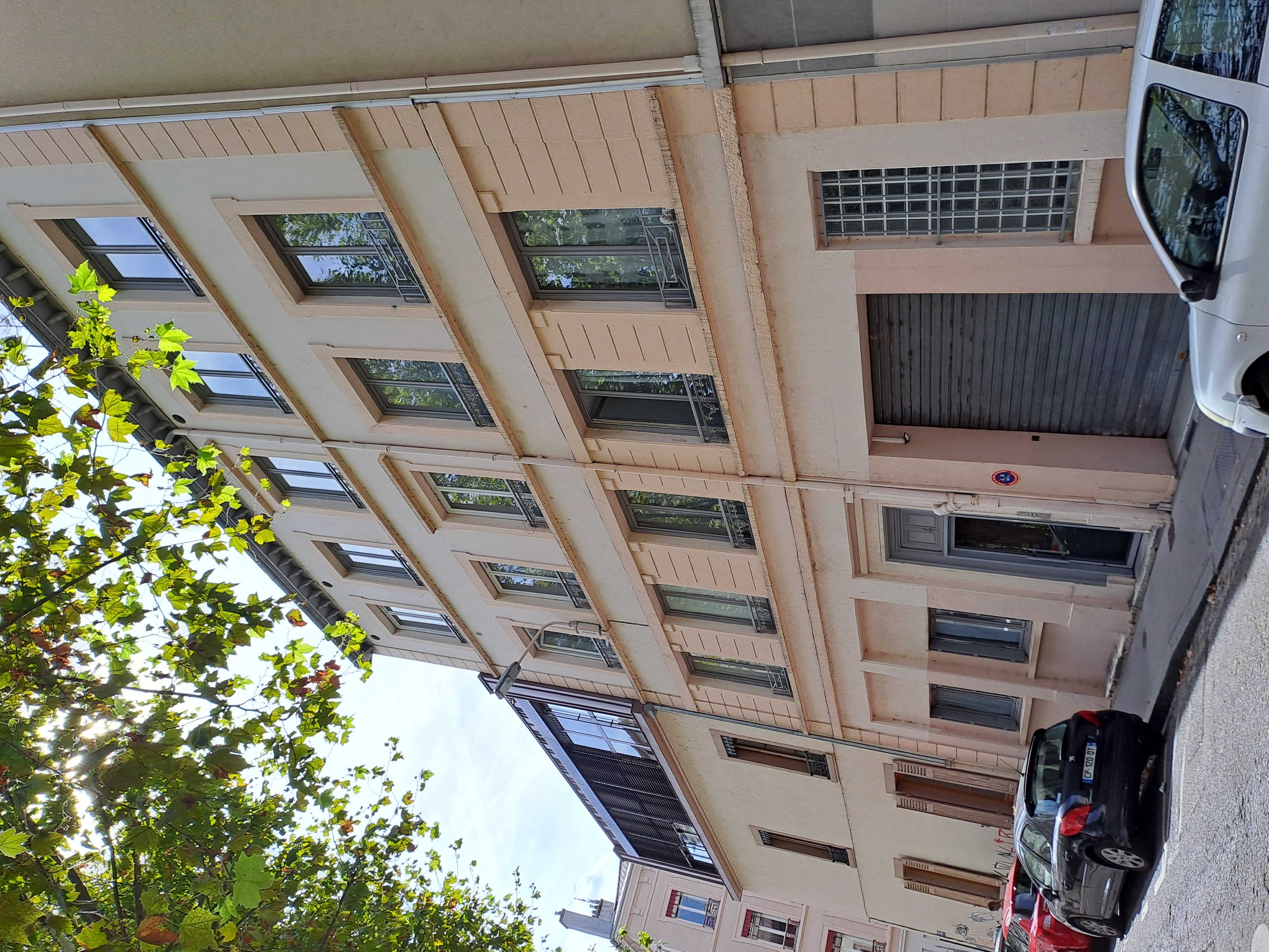 LYON