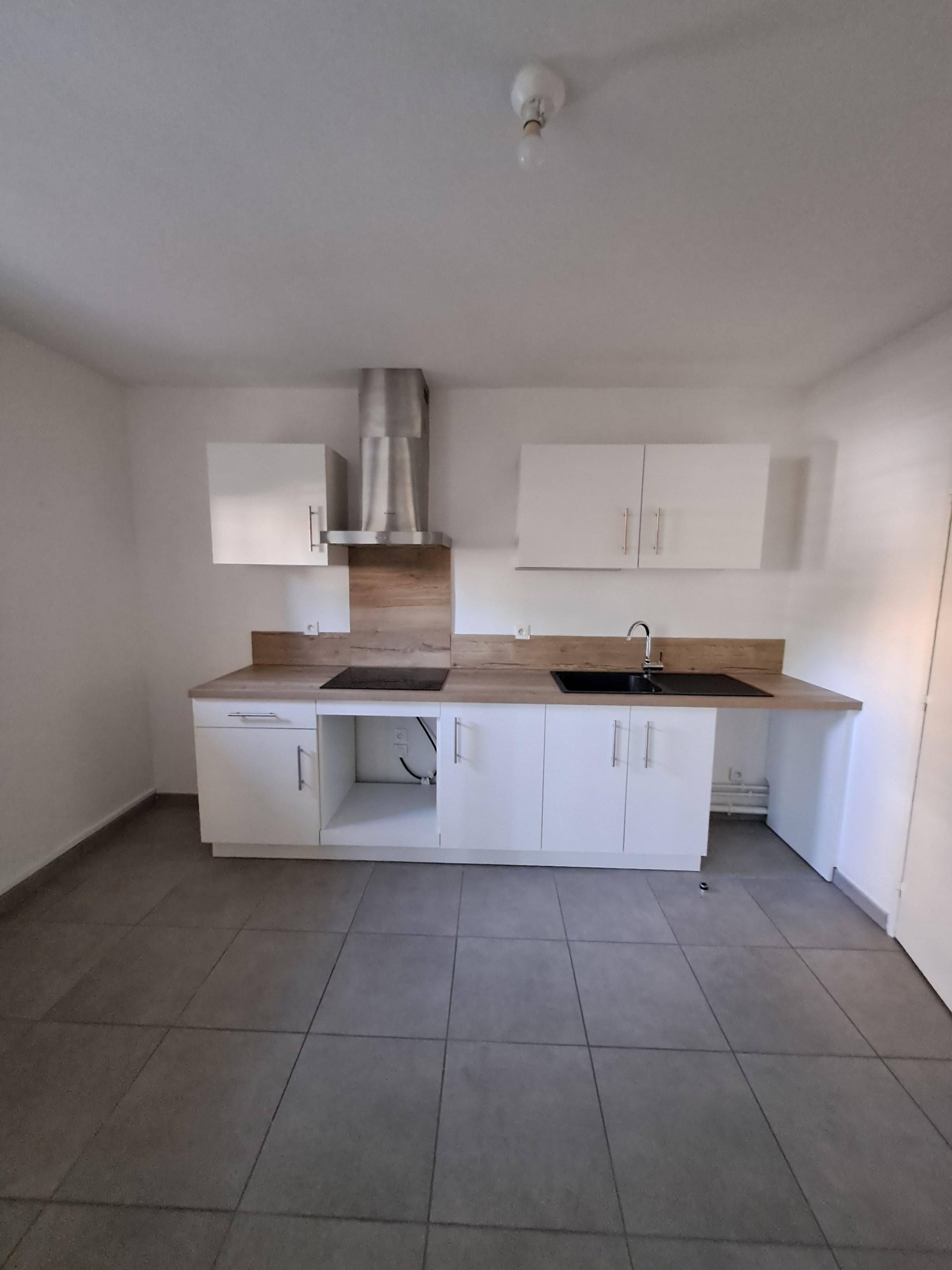3-room rental in Venissieux, photo 1