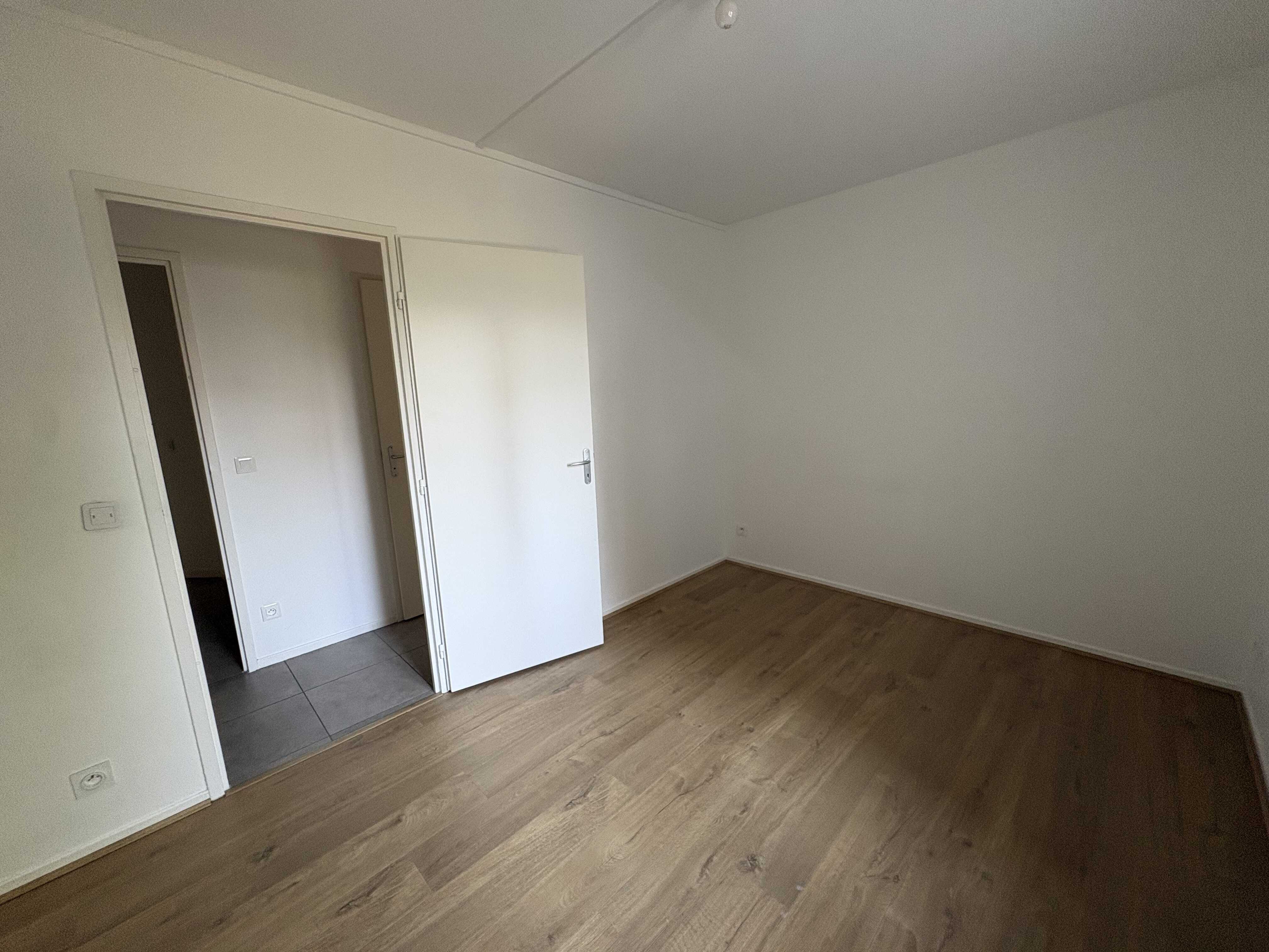 1CHAMBRE-compressed.jpeg