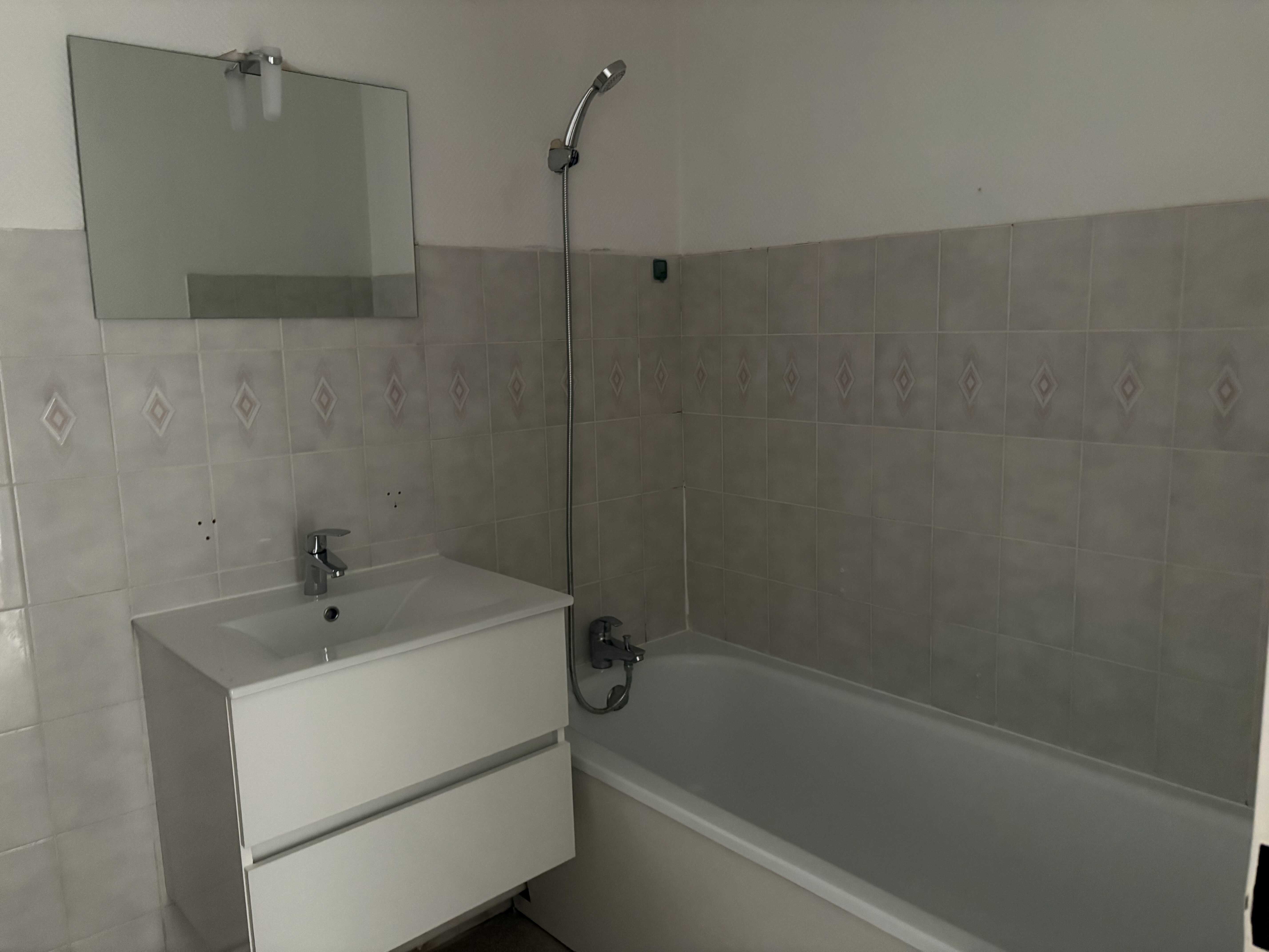 4SALLE DE BAIN-compressed.jpeg