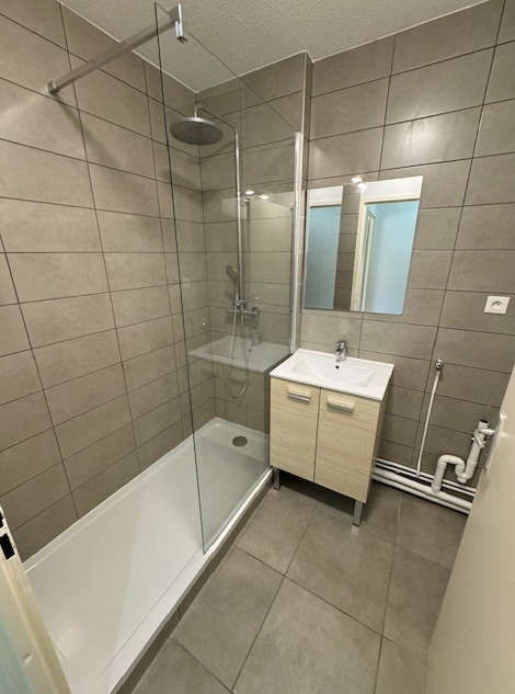 33 SALLE DE BAIN-cmp.png