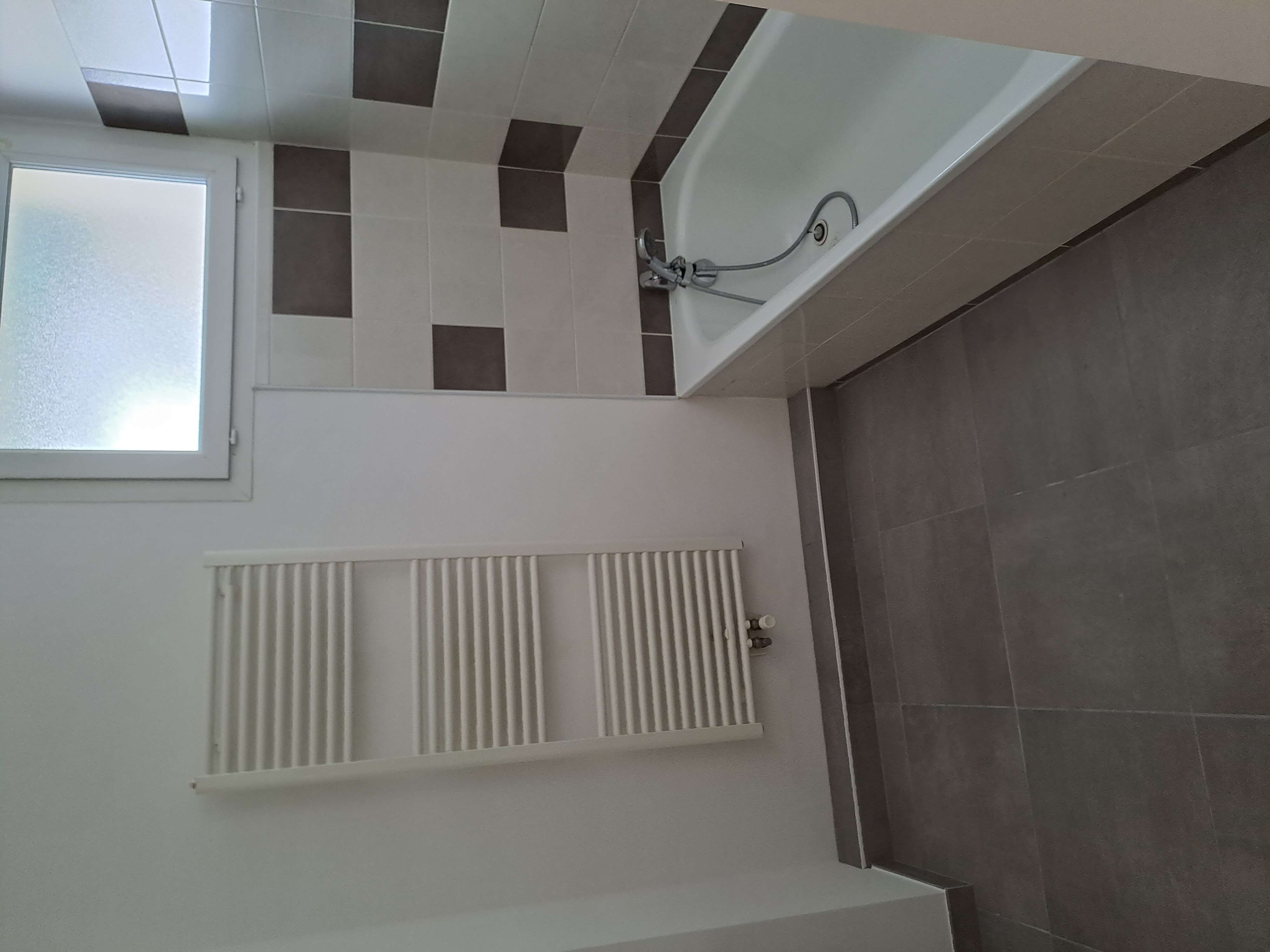 salle de bains baignoire-compressed.jpg