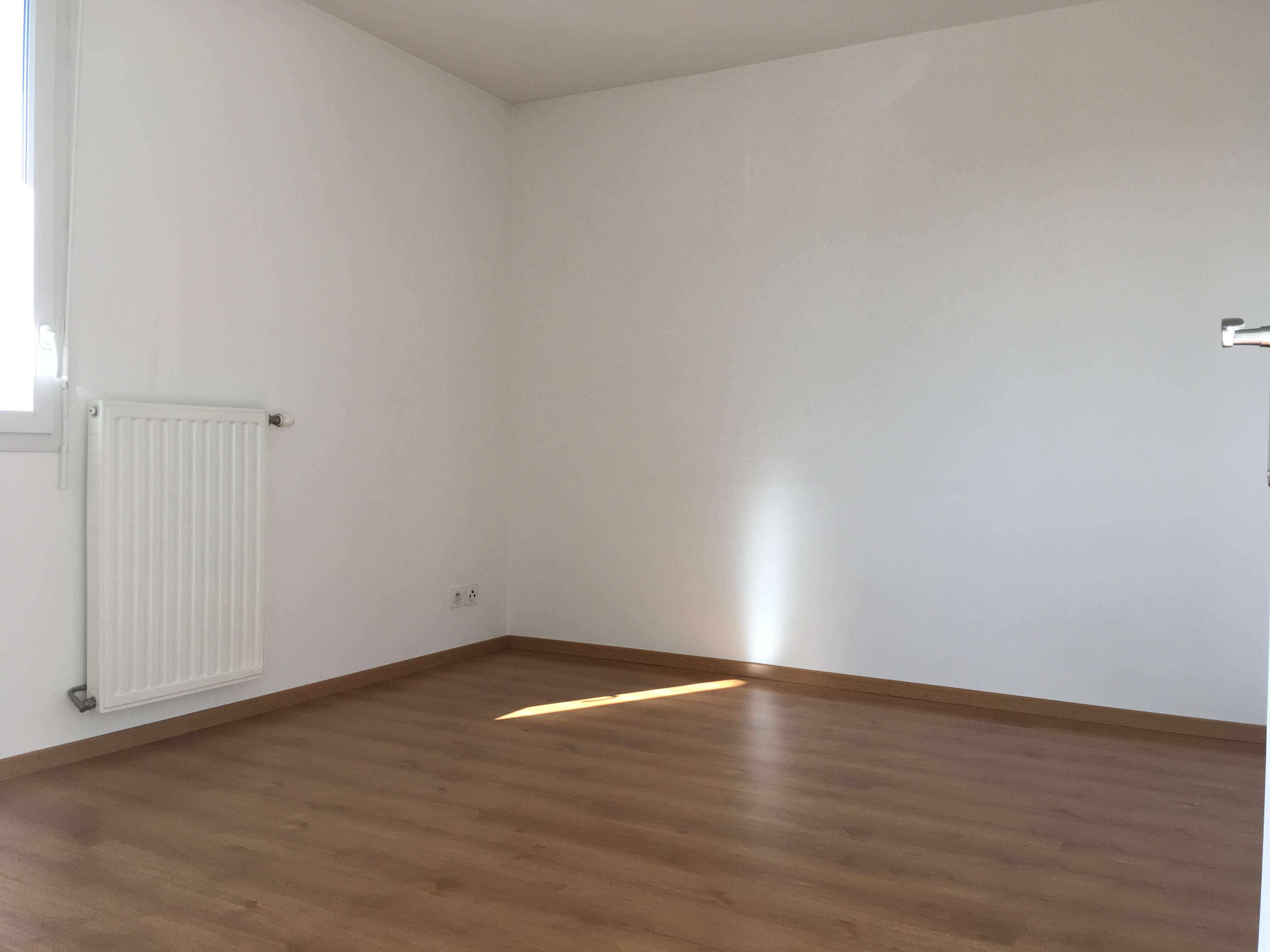 chambre 1-compressed.JPG