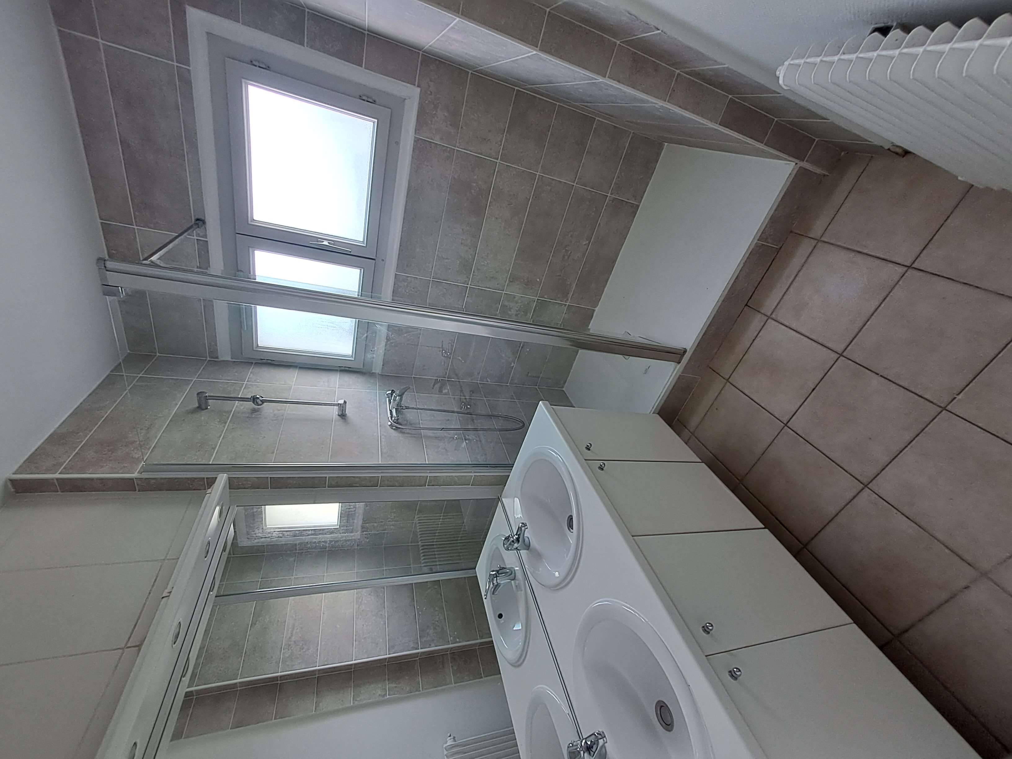 salle de douche-compressed.jpg