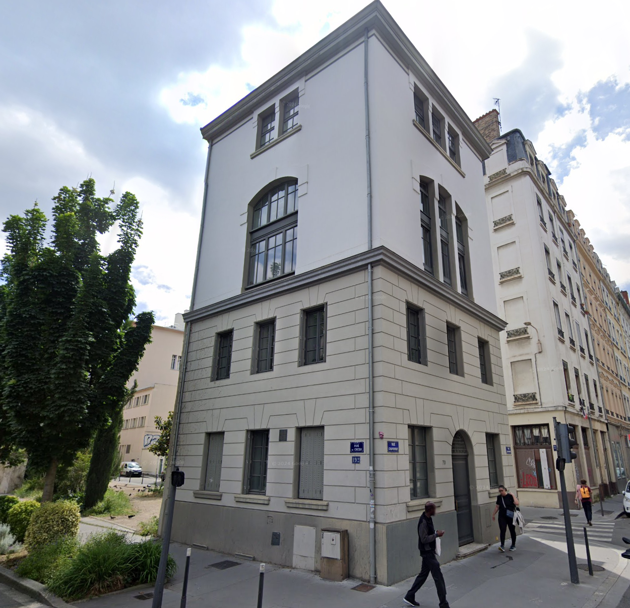 LYON