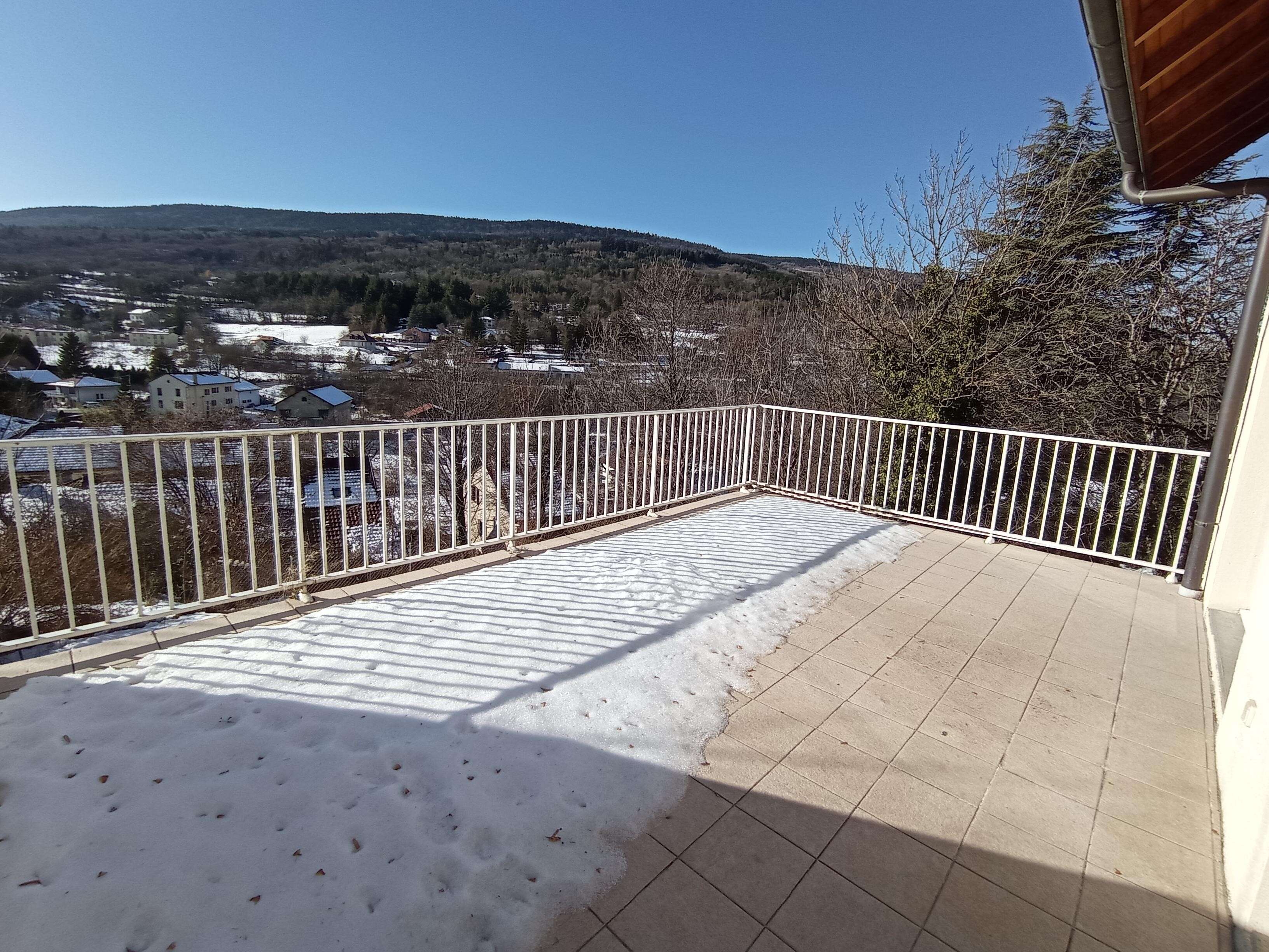 TERRASSE-cmp.jpg
