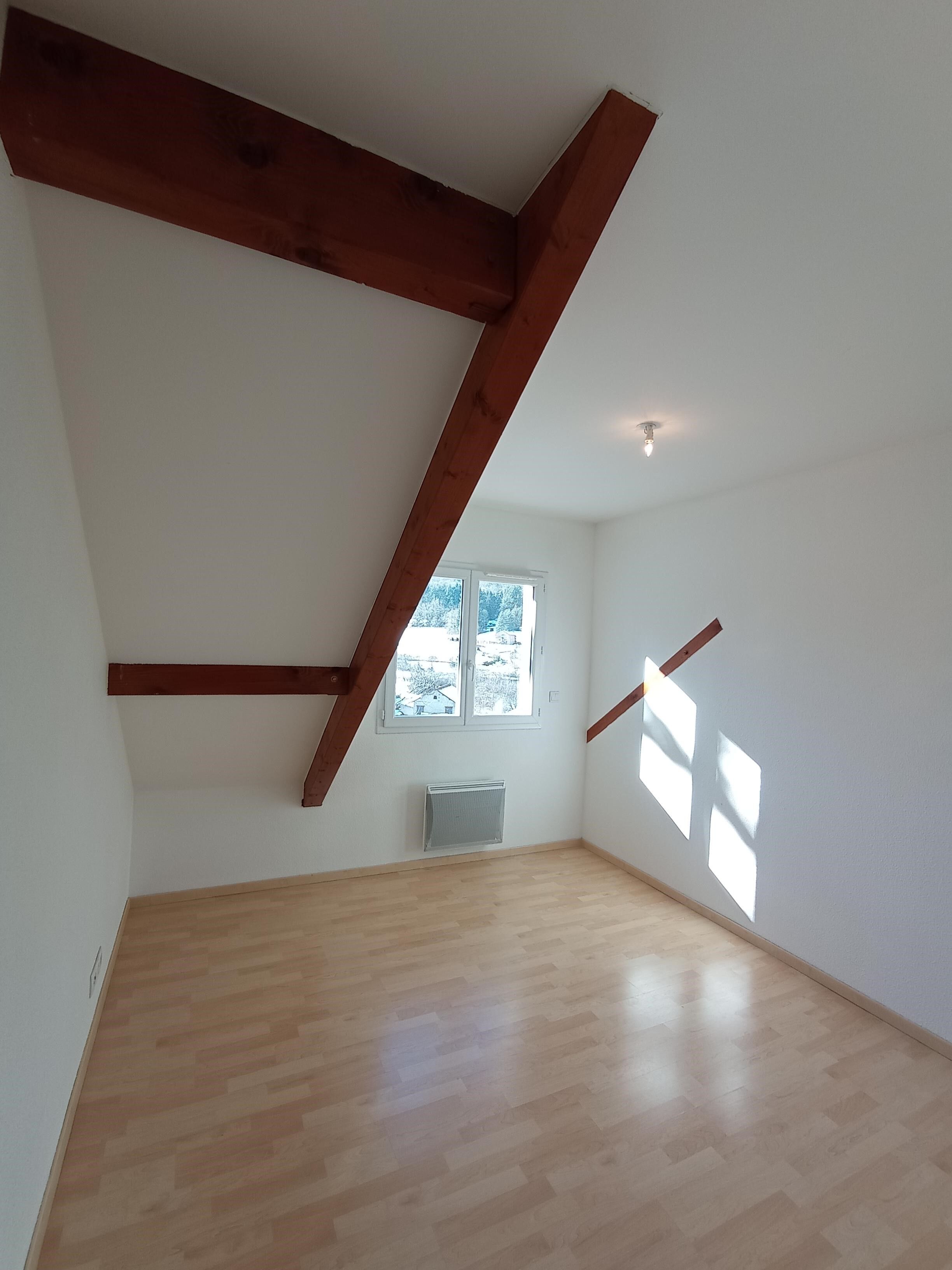 CHAMBRE 2-cmp.jpg