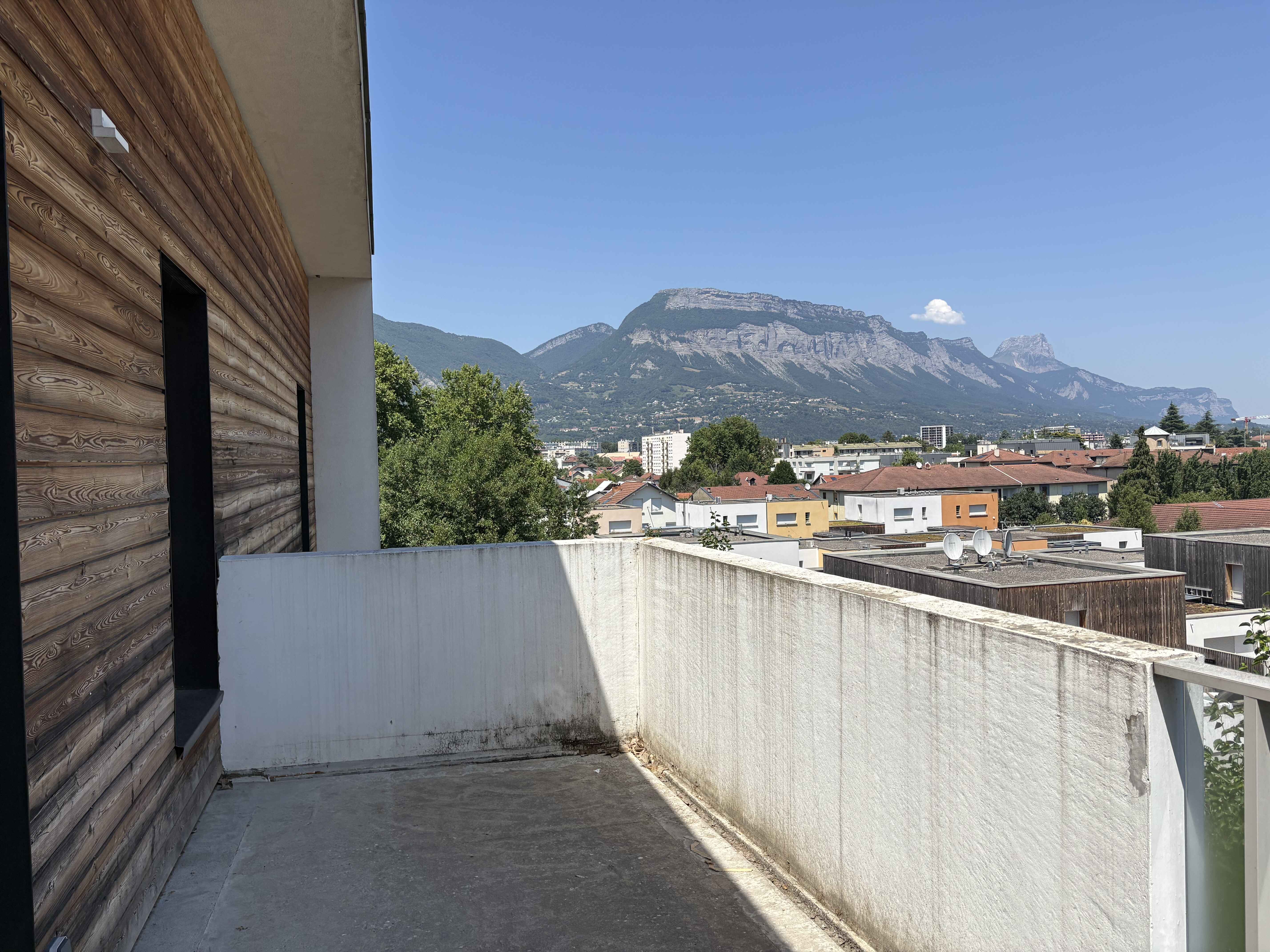 6balcon-compressed.jpeg