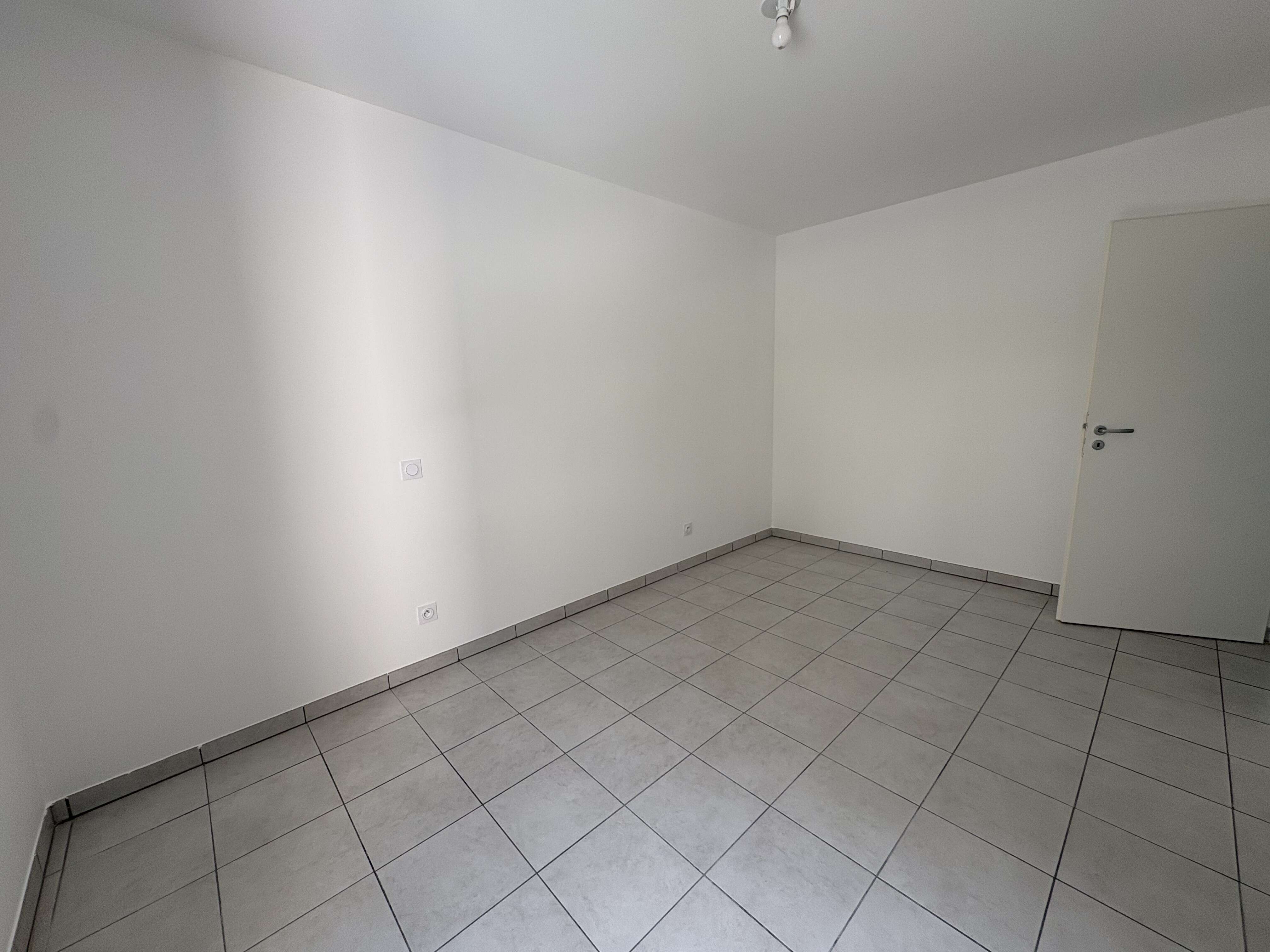 4chambre-compressed.jpeg