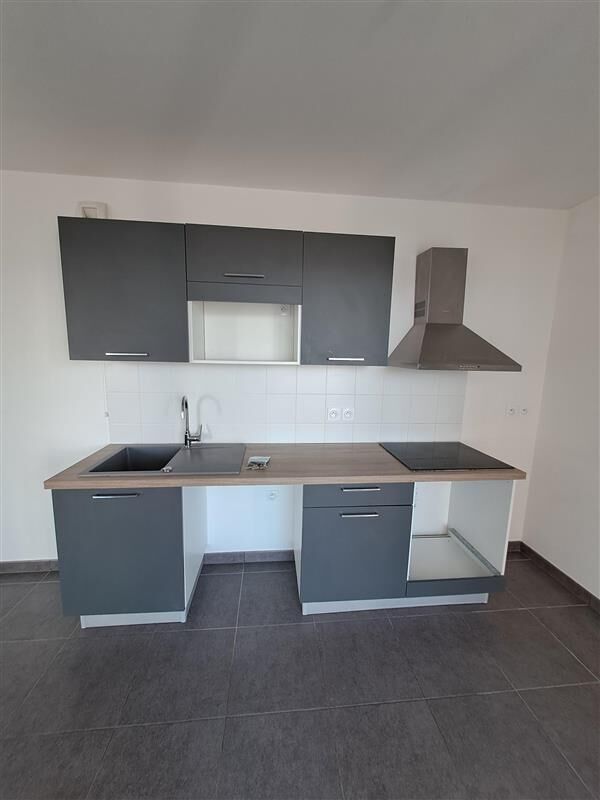 cuisine meublée-compressed.jpg