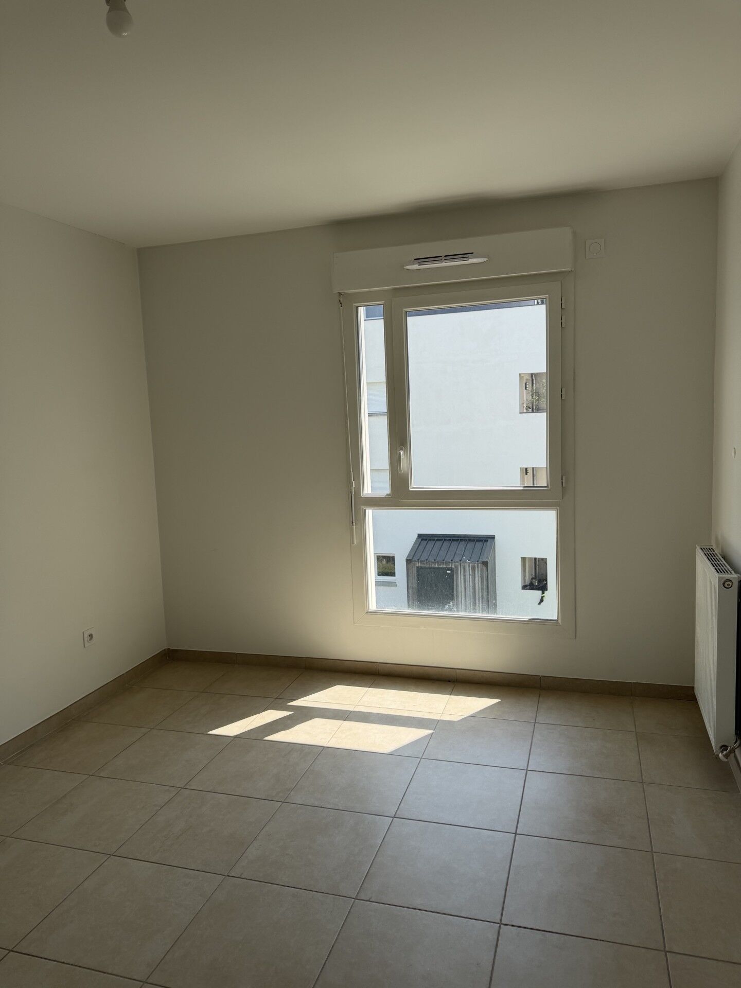 8 chambre-compressed.jpg