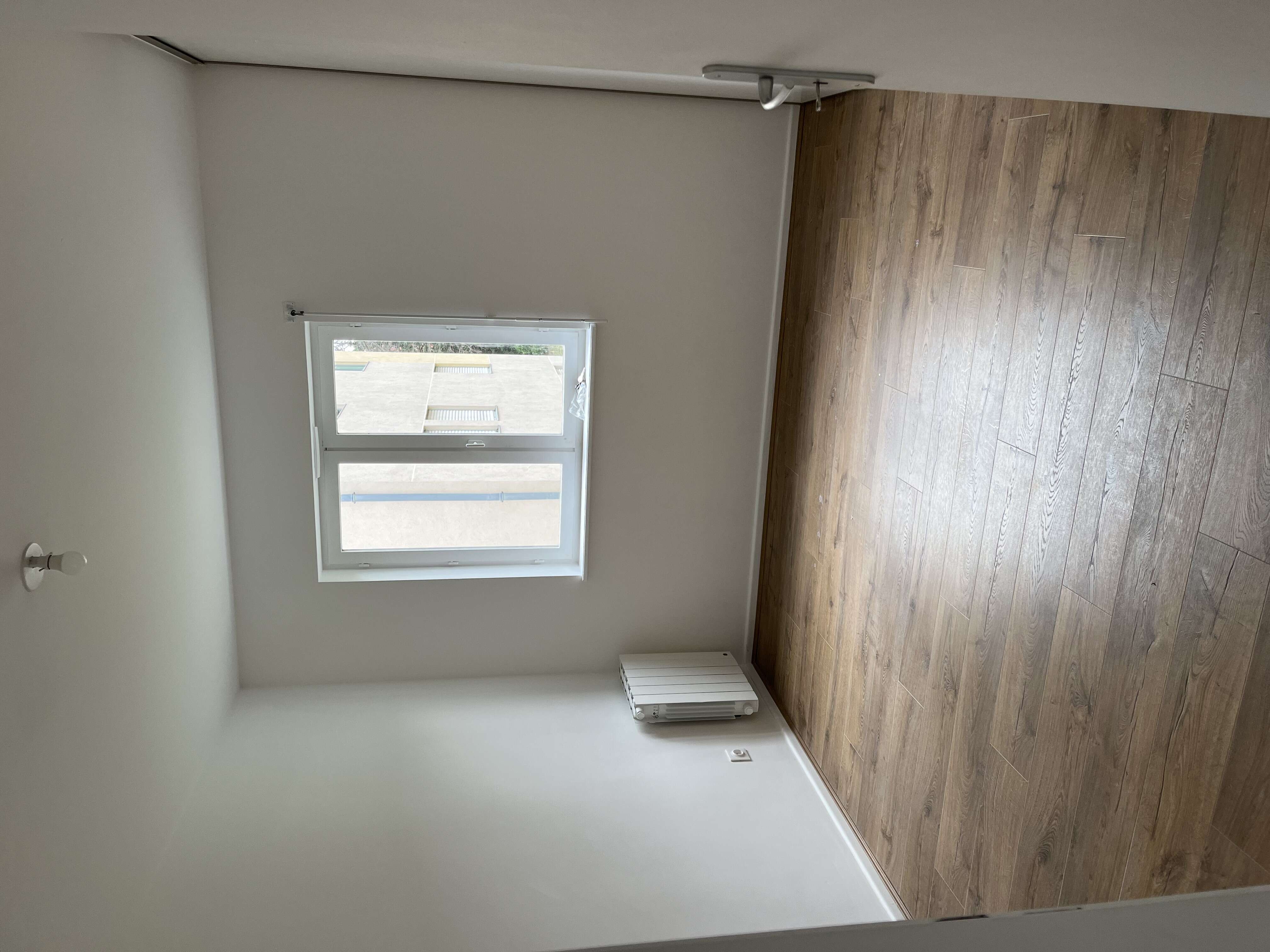 G. Chambre 1-compressed.jpg
