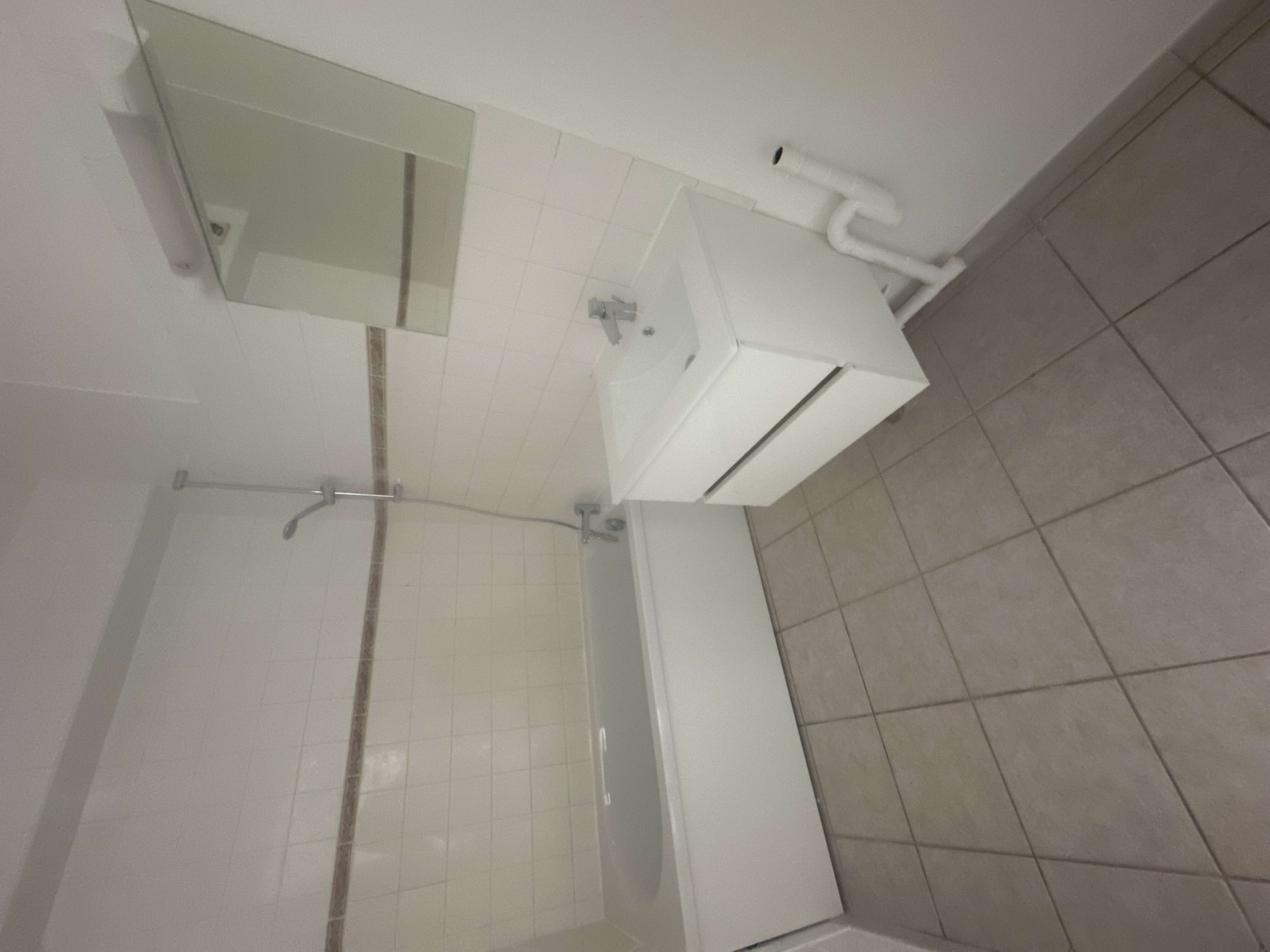 E- PHOTO-compressed.jpeg