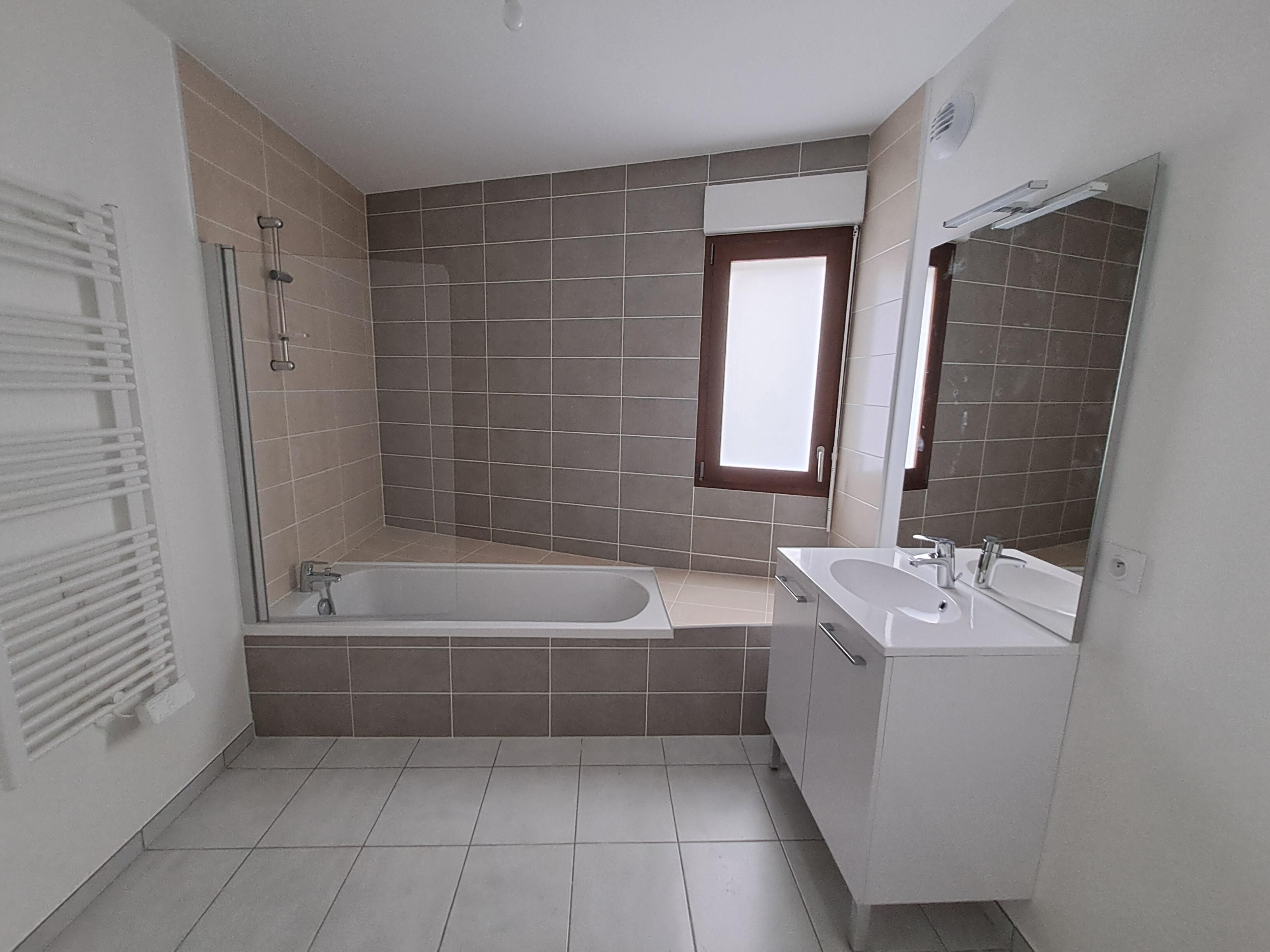 4SALLE DE BAIN-compressed.jpg