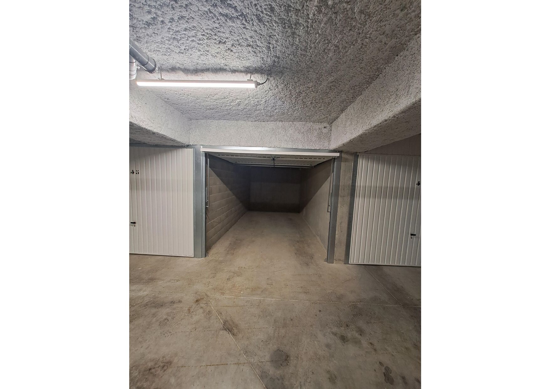 GARAGE_page-0001.jpg