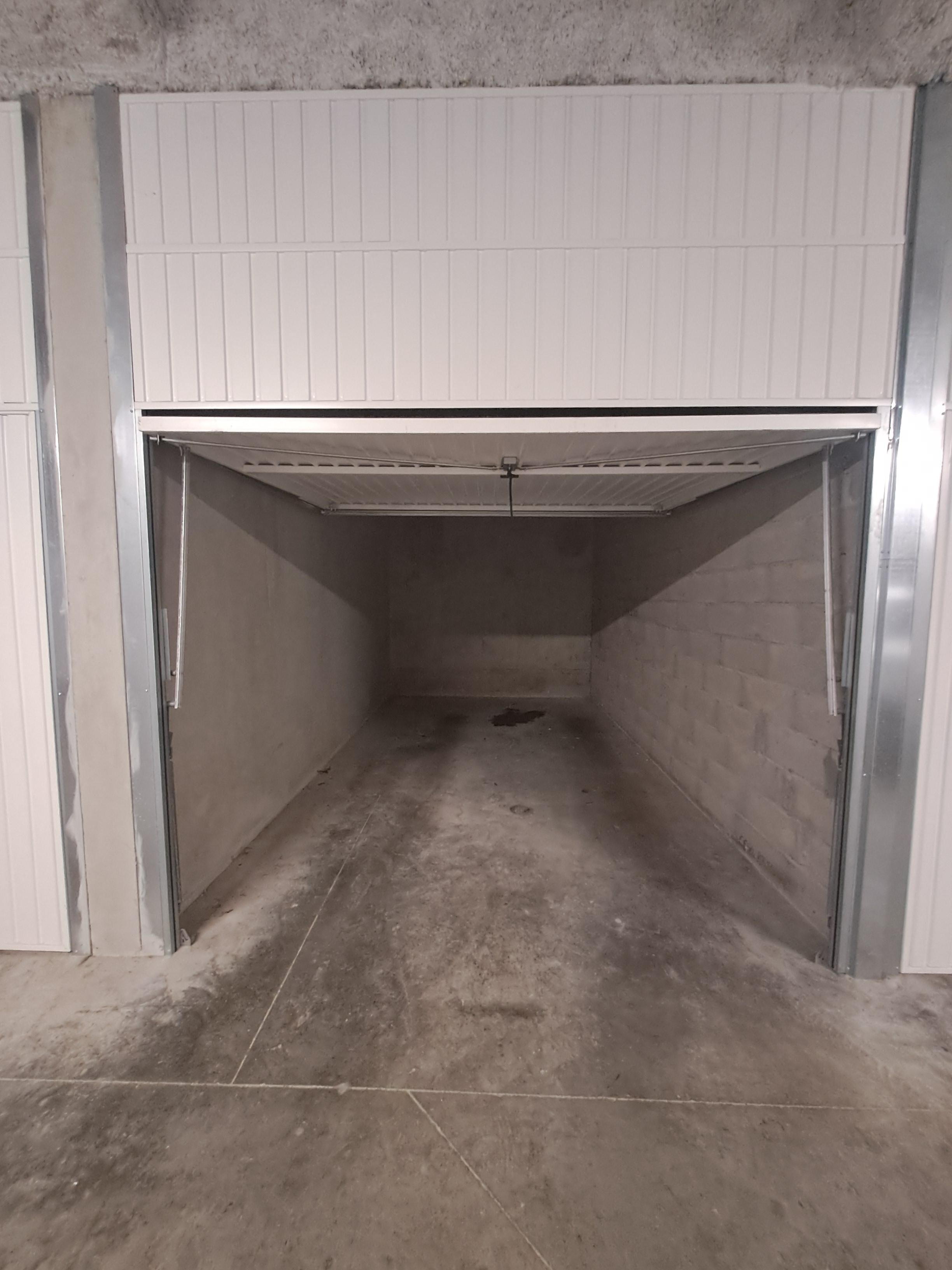 GARAGE-compressed.jpg