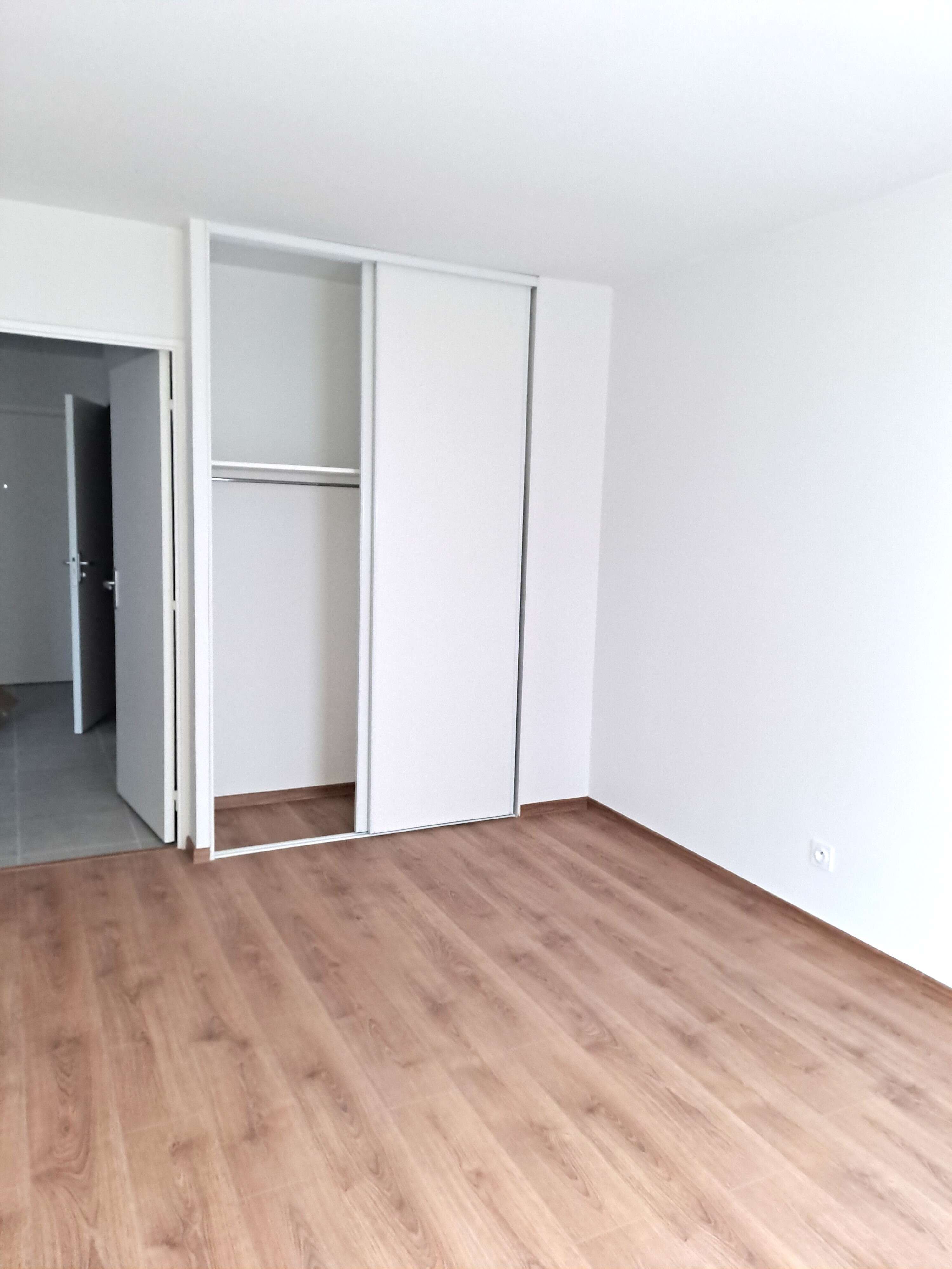 4 chambre-compressed.jpg