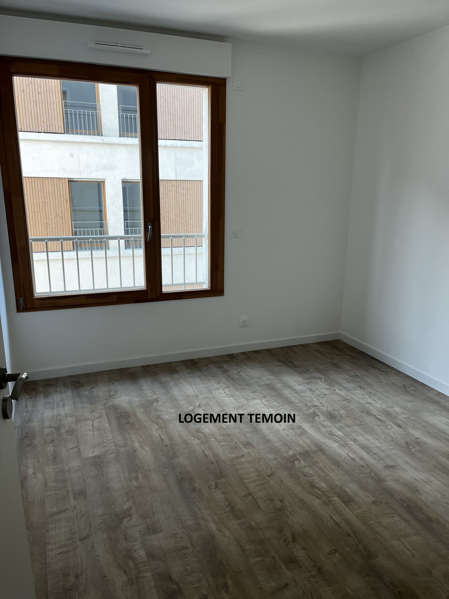 3-CHAMBRE-compressed.JPEG