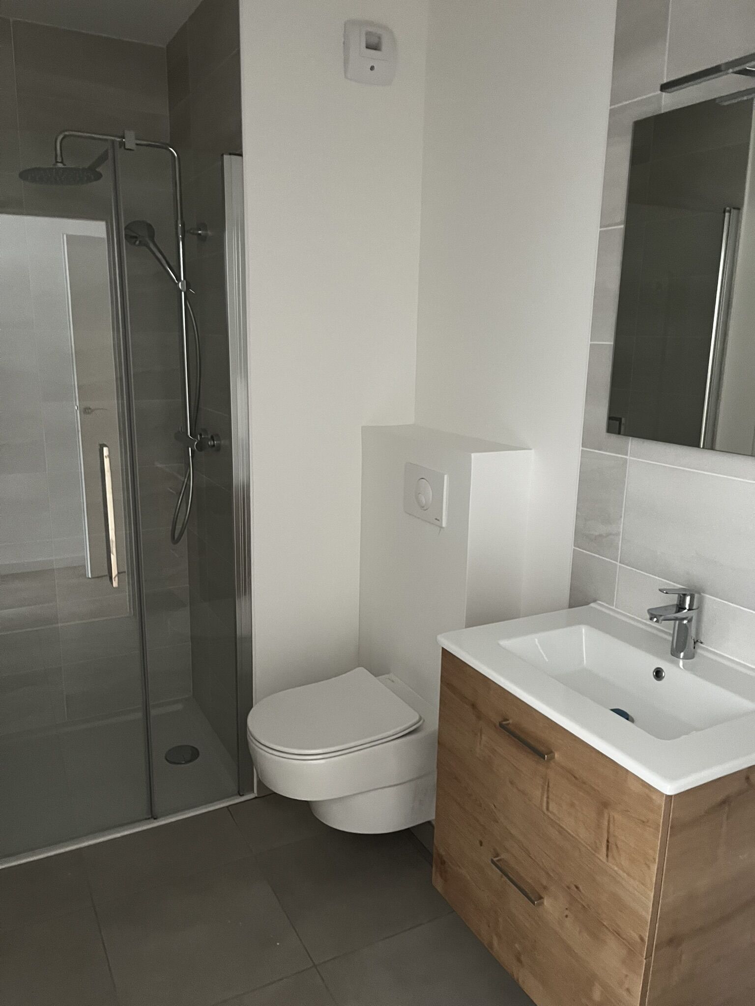 6-SALLE D'EAU-compressed.JPEG