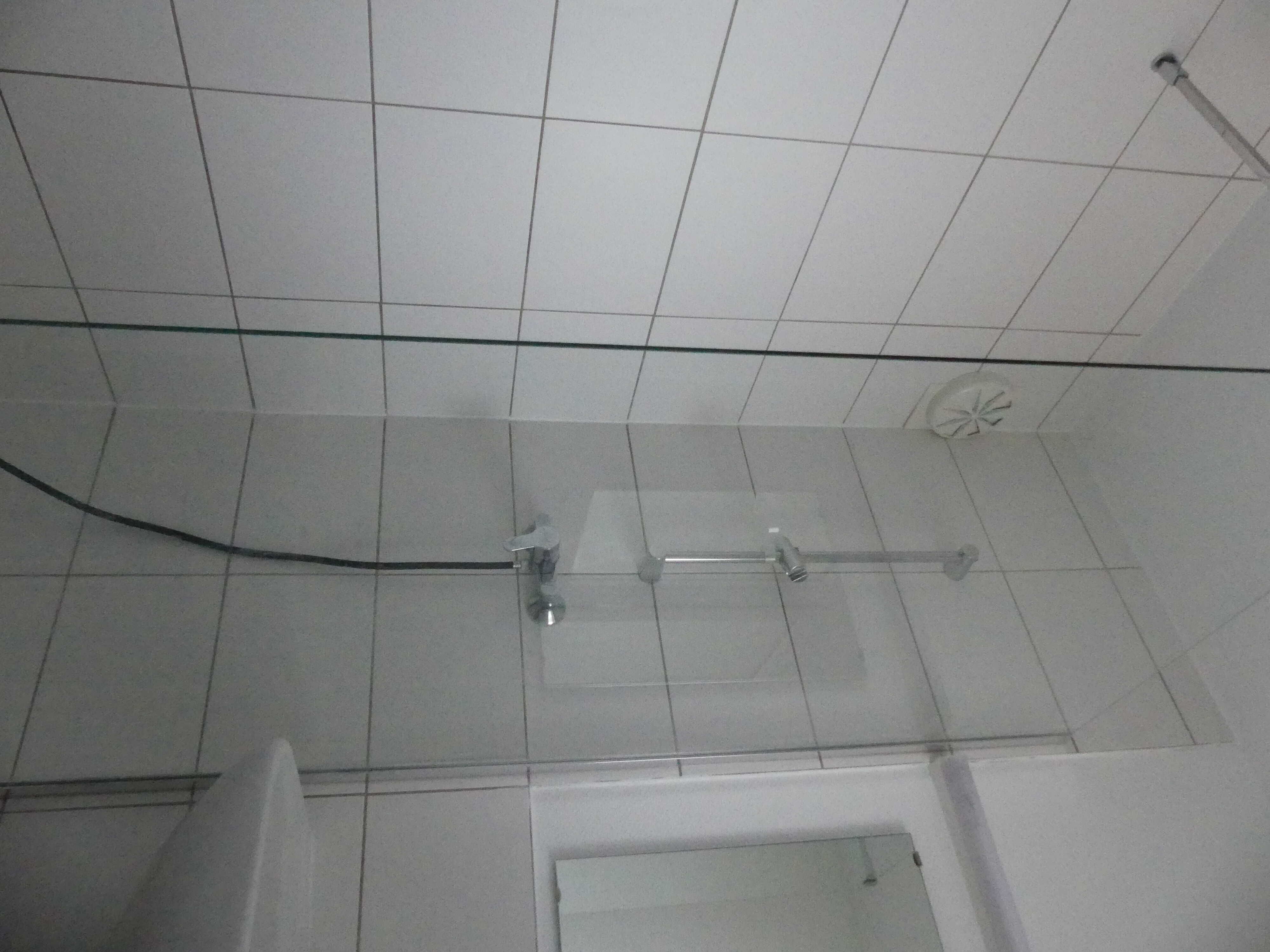 06 003367-cmp.JPG