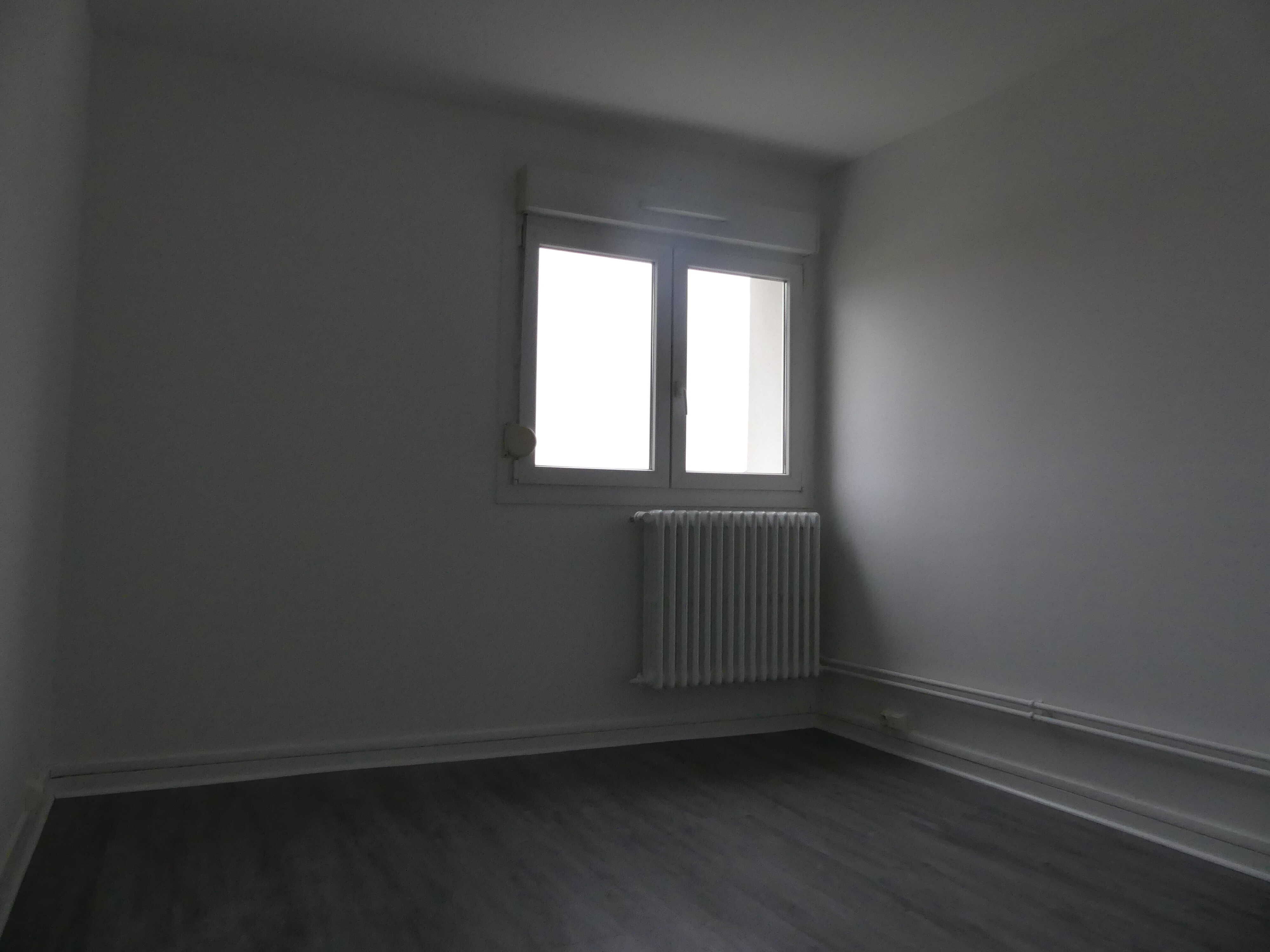 8 003367-cmp.JPG