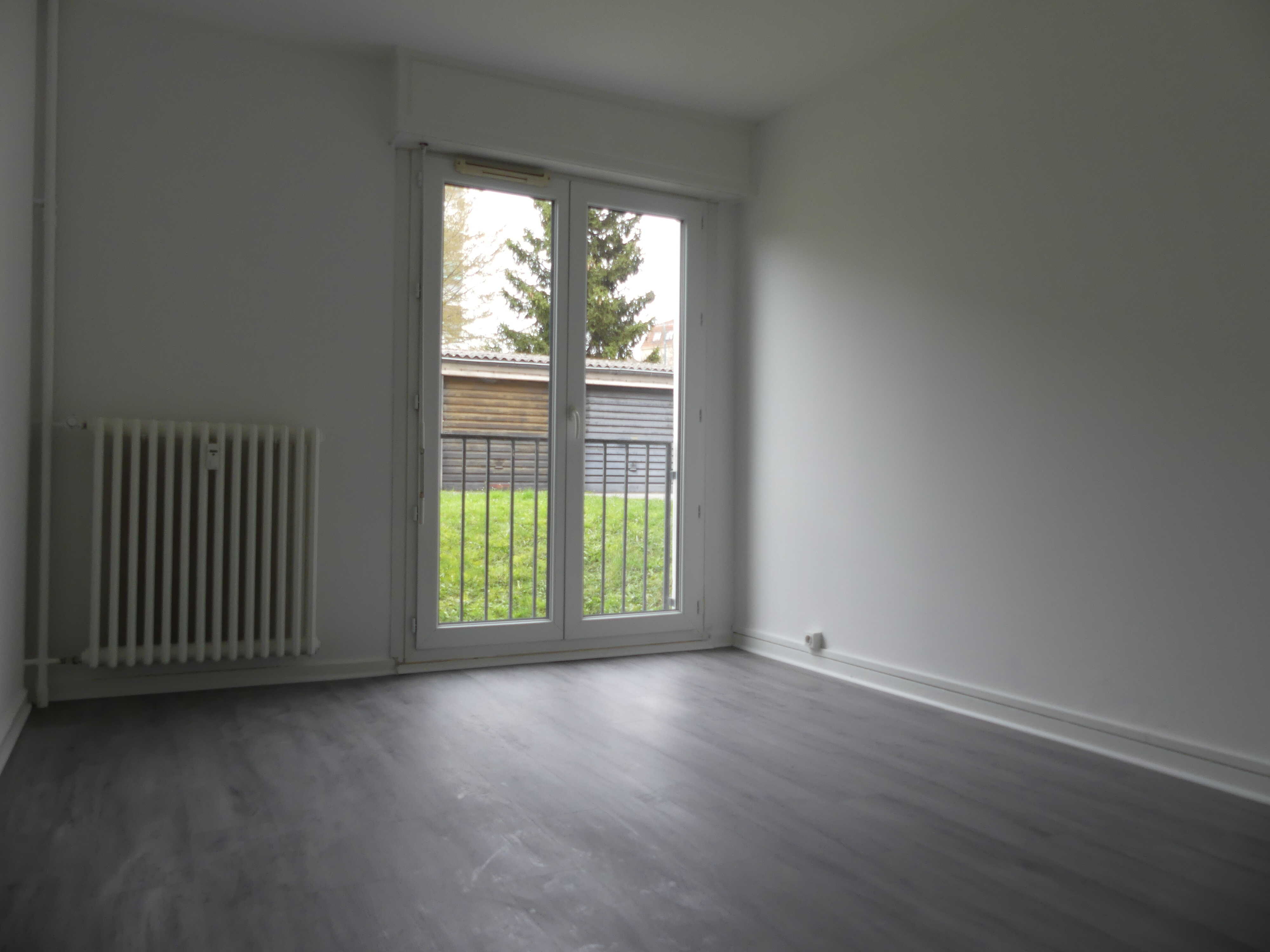 09 3446-compressed.JPG