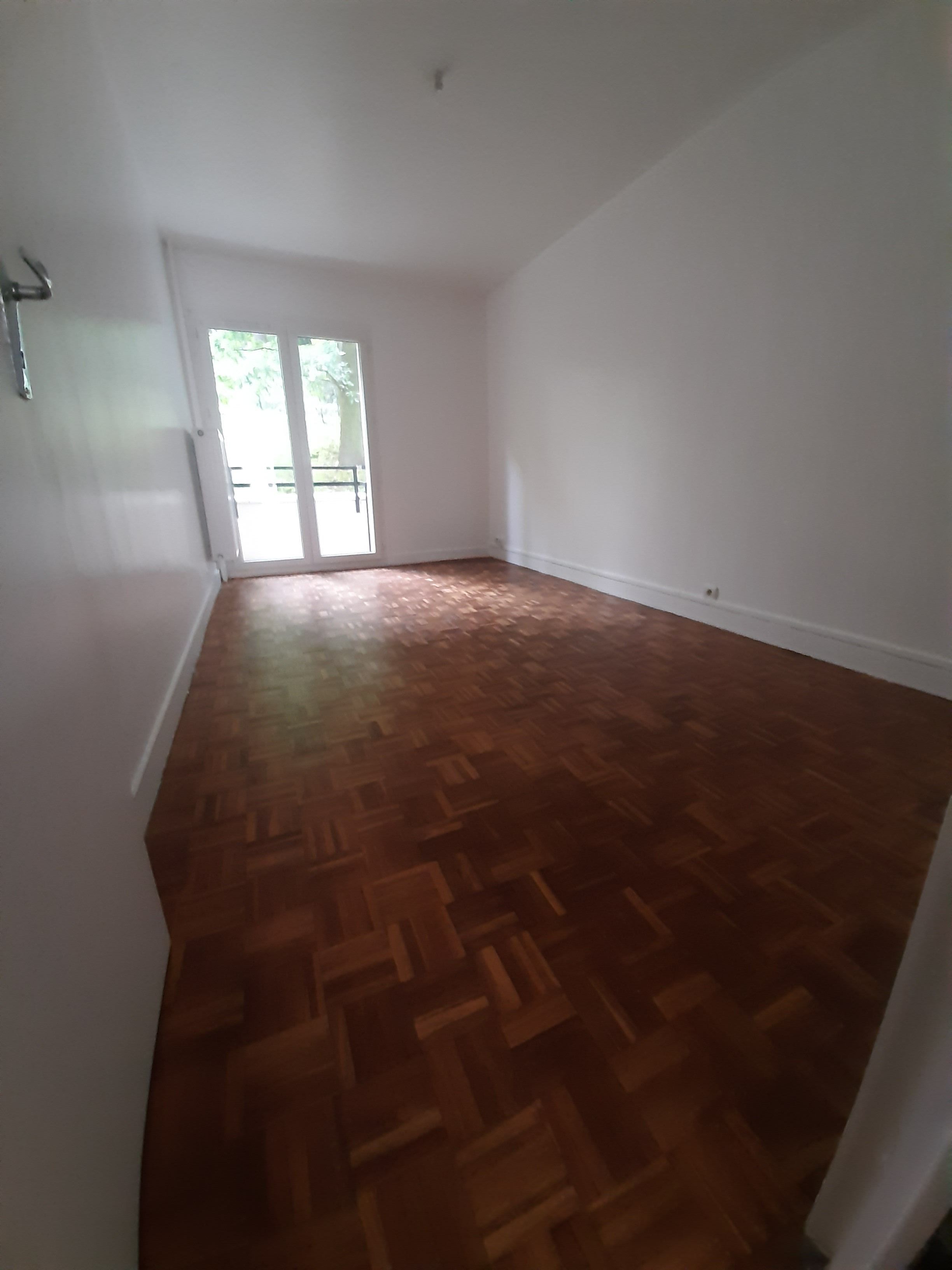 20-05-26_09-30-34_Chambre1-compressed.jpg
