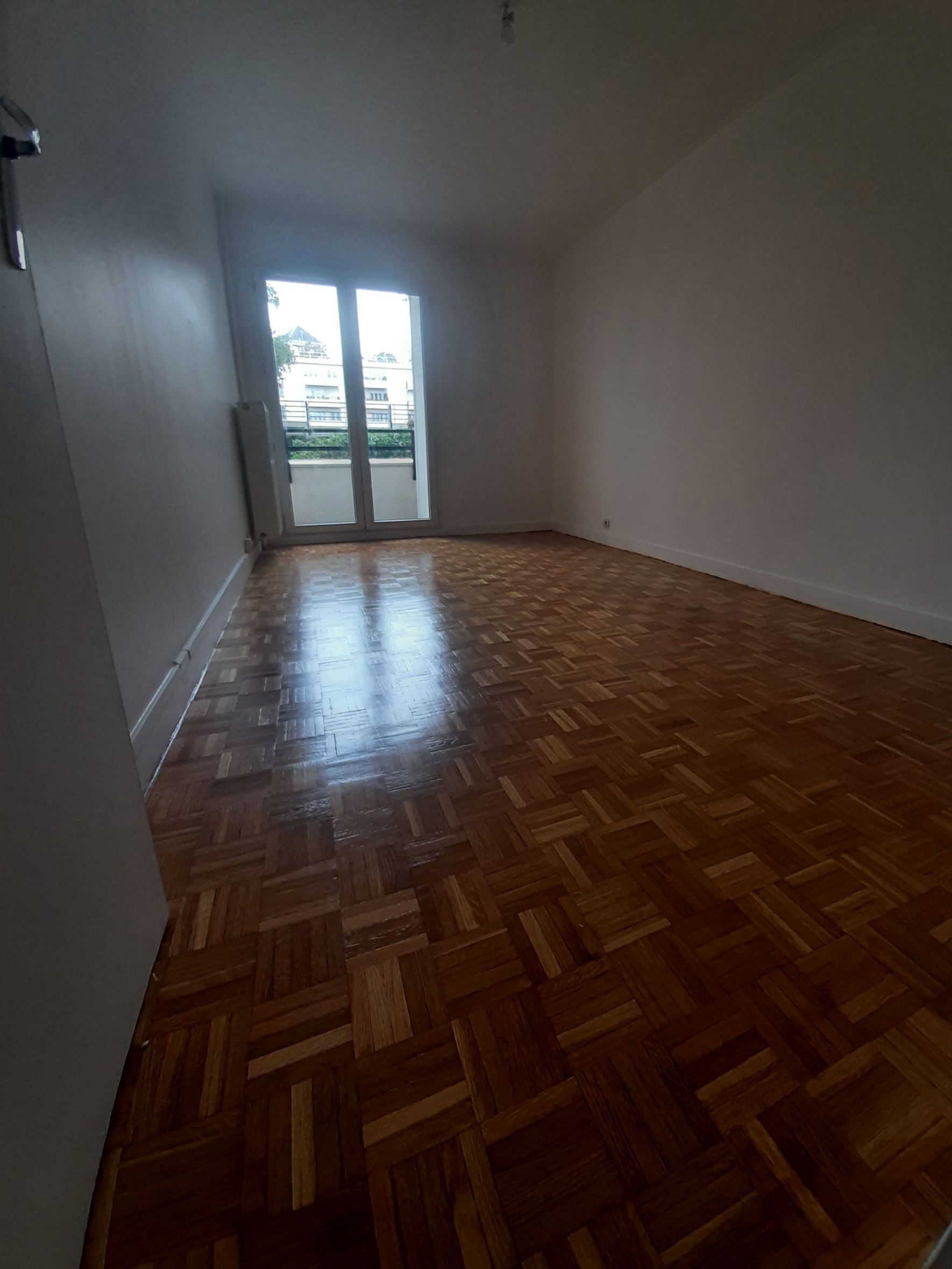 23-10-26_14-17-30_Chambre1-compressed.jpg