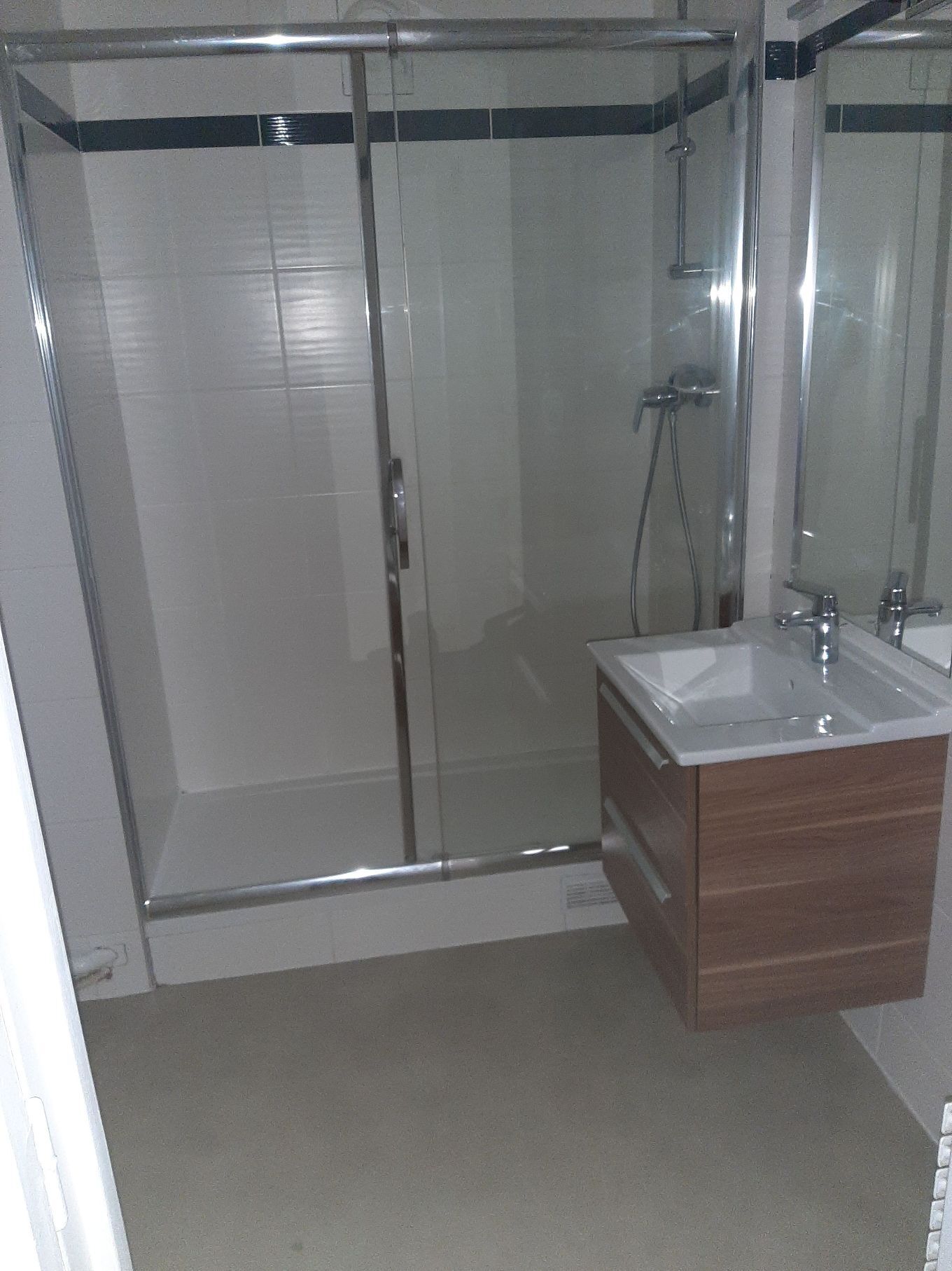 05-01-26_14-50-56_Sallededouche-compressed.jpg