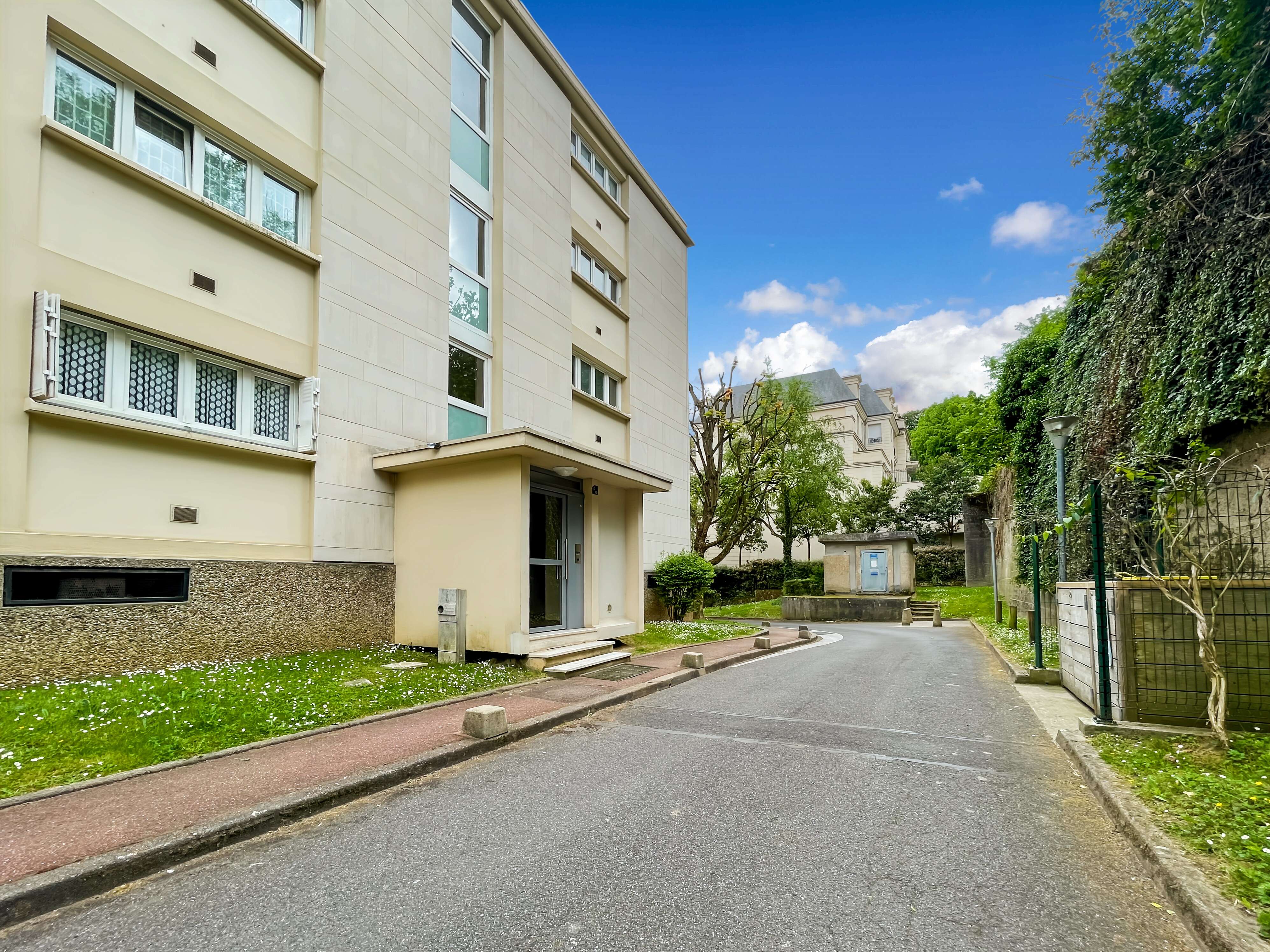 LE PLESSIS ROBINSON