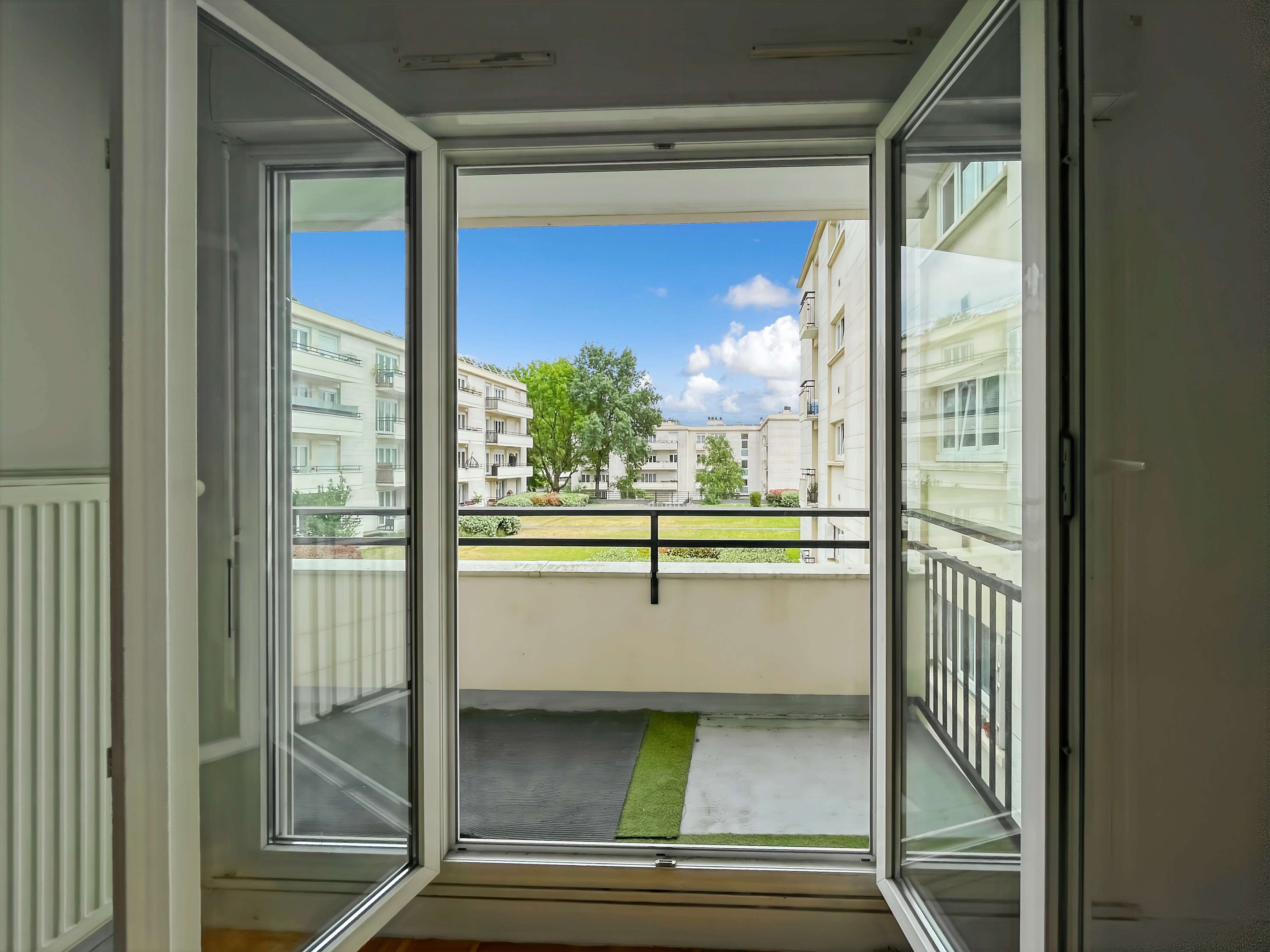 4196-PLESSIS ROBINSON-UG 054197-Photo 3.jpg