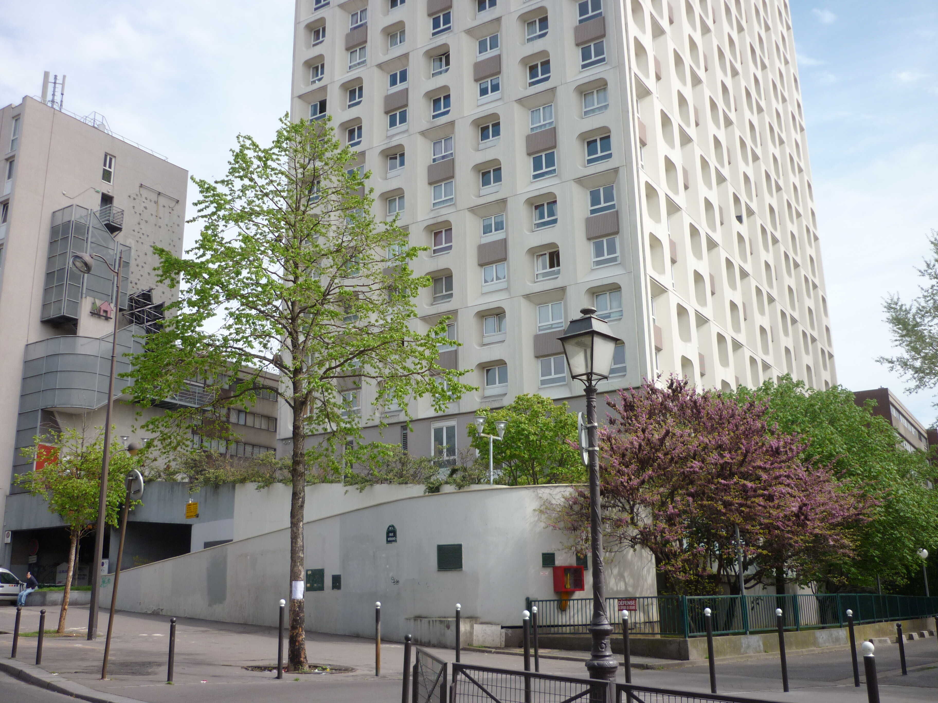 IGH Giralda, Vitruve-Paris 61 111-cmp.JPG