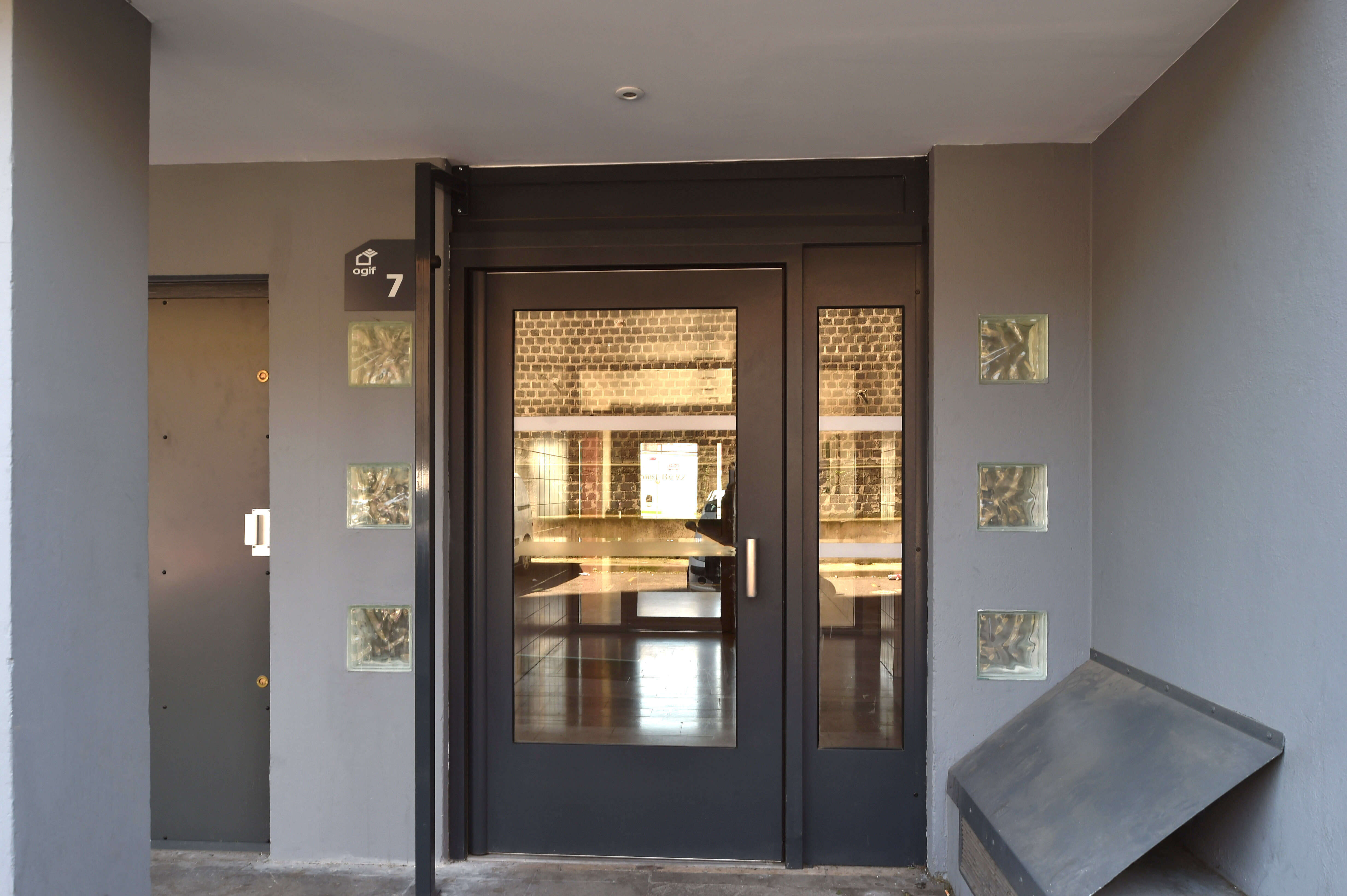 FA060516-0569-cmp.jpg