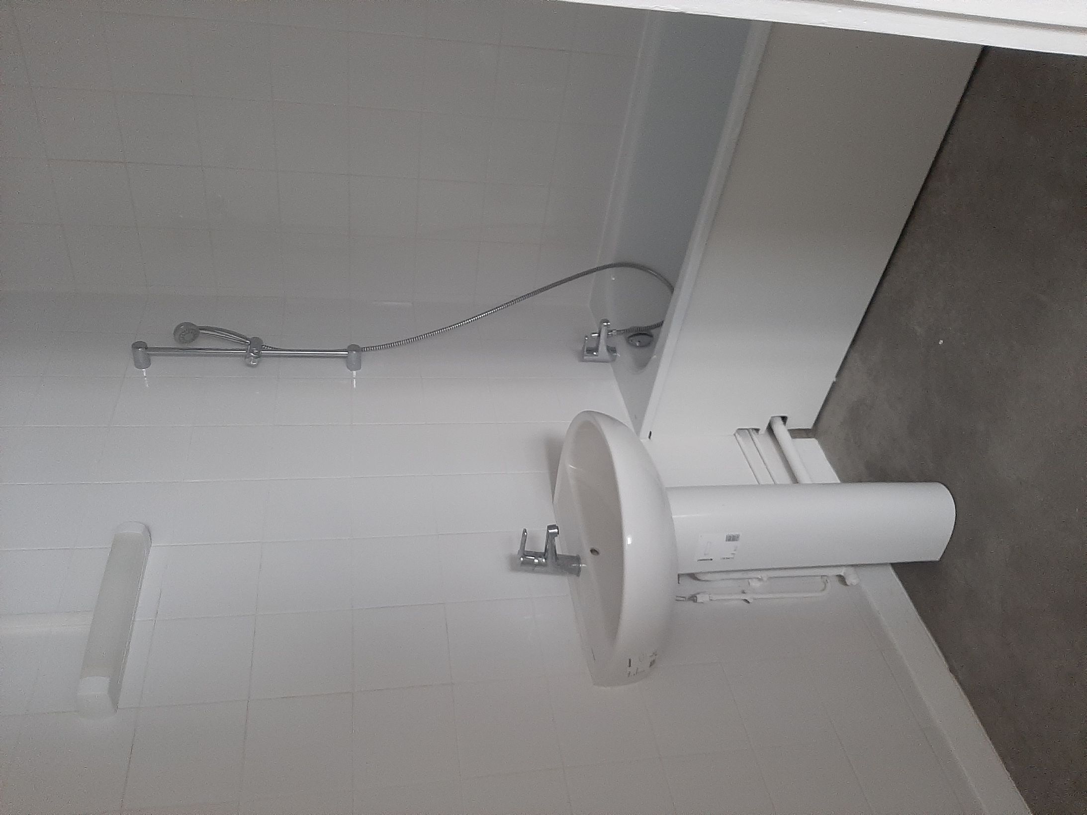 8 Salledebain-compressed.jpg