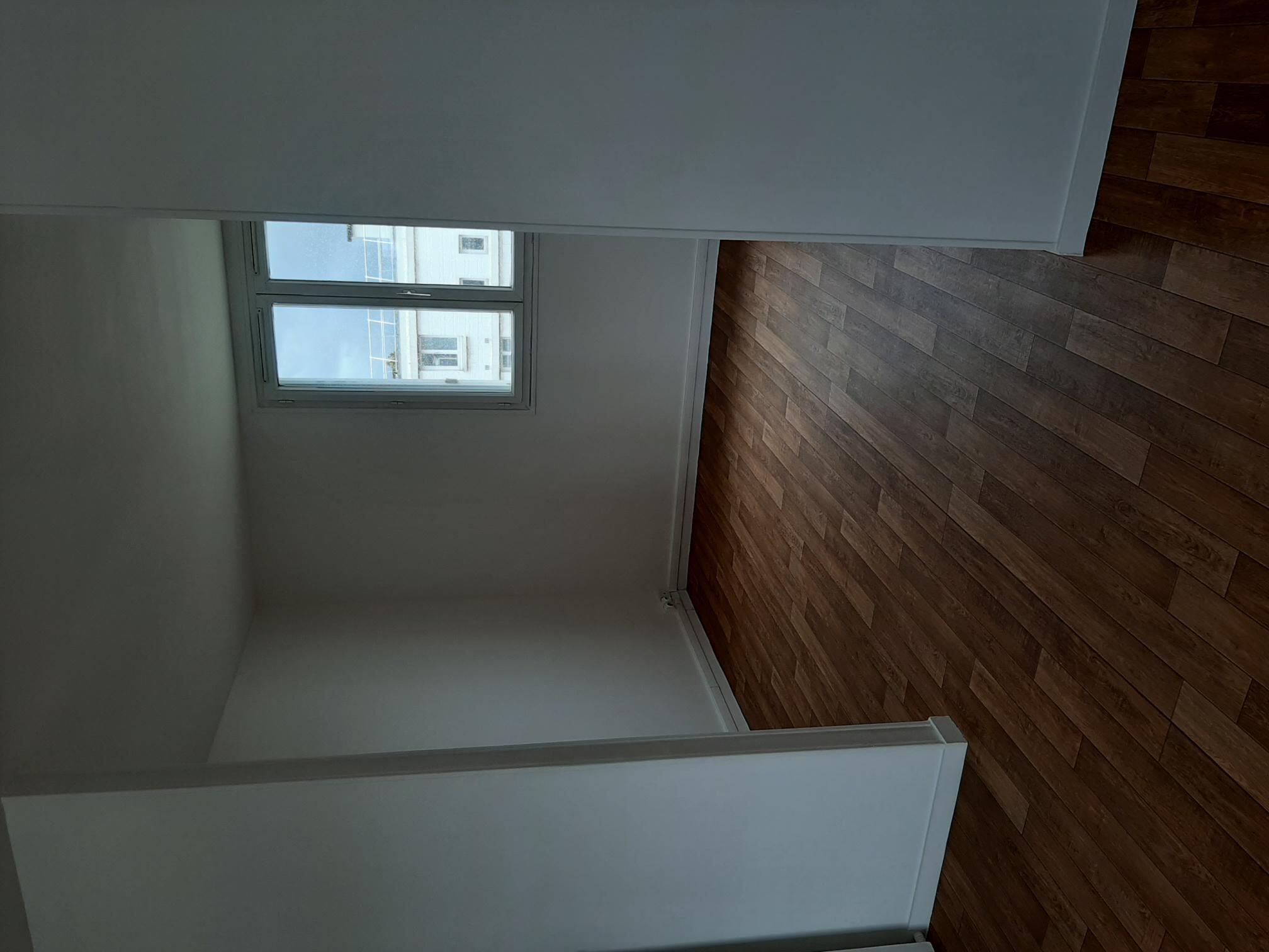 4064-NANTERRE-UG213158-Photo 2-cmp.jpg
