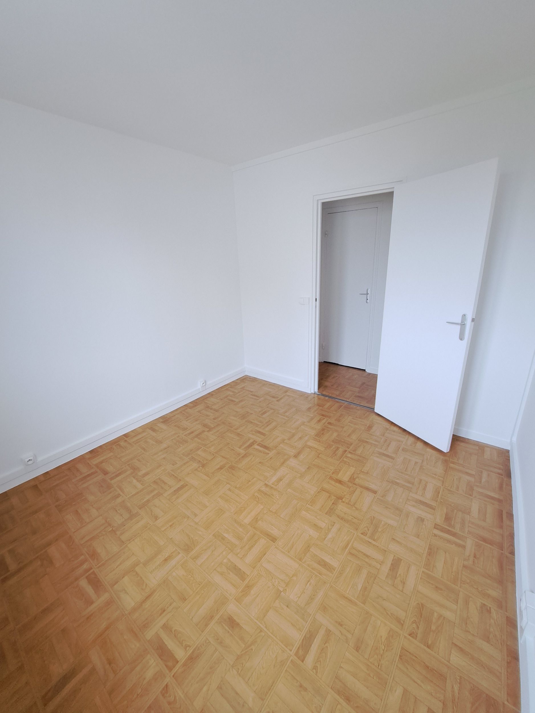 24-12-25_10-48-28_Chambre2-compressed.jpg
