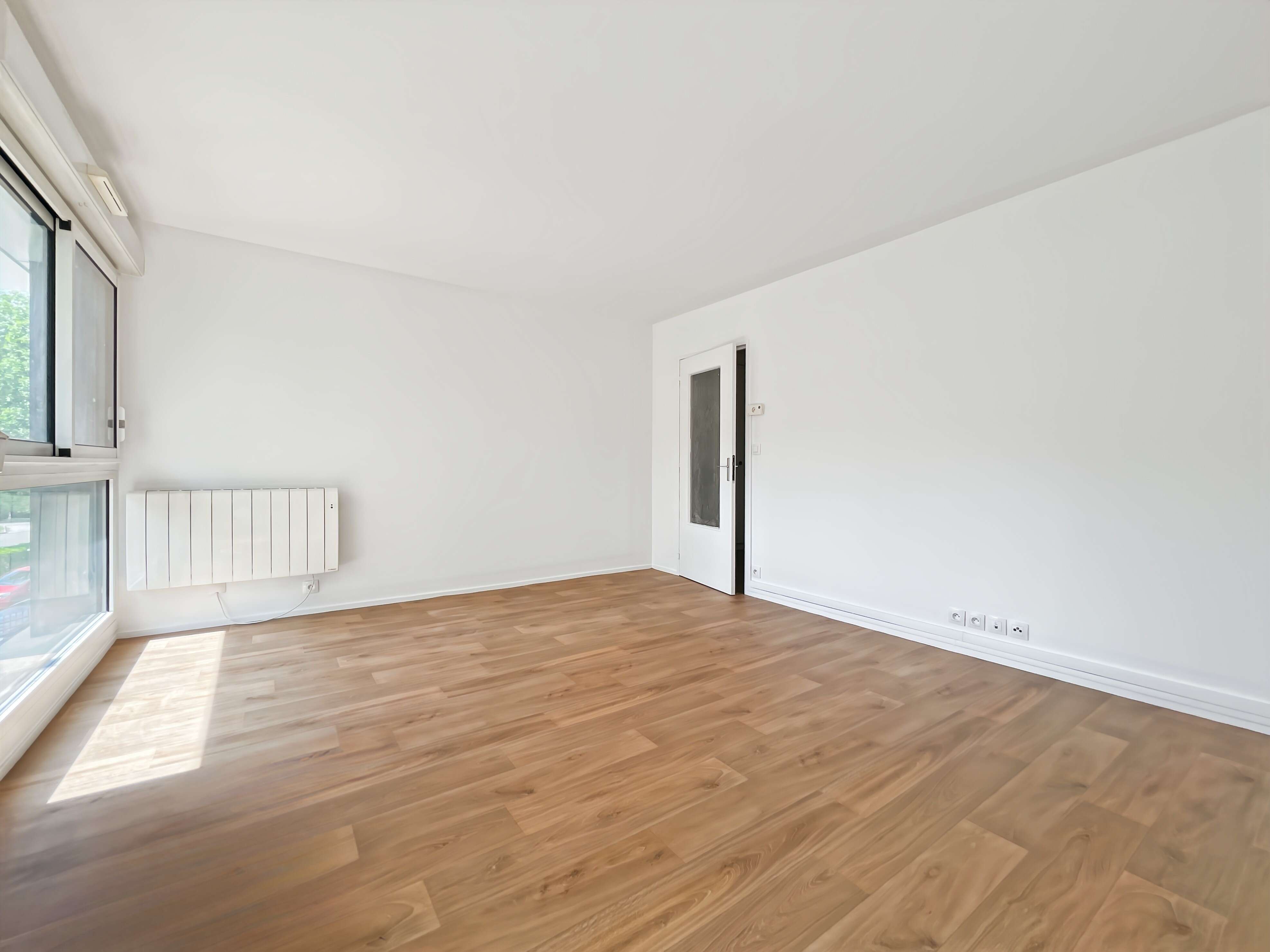 1235-PLESSIS ROBINSON-UG 216363-Photo 2.jpg