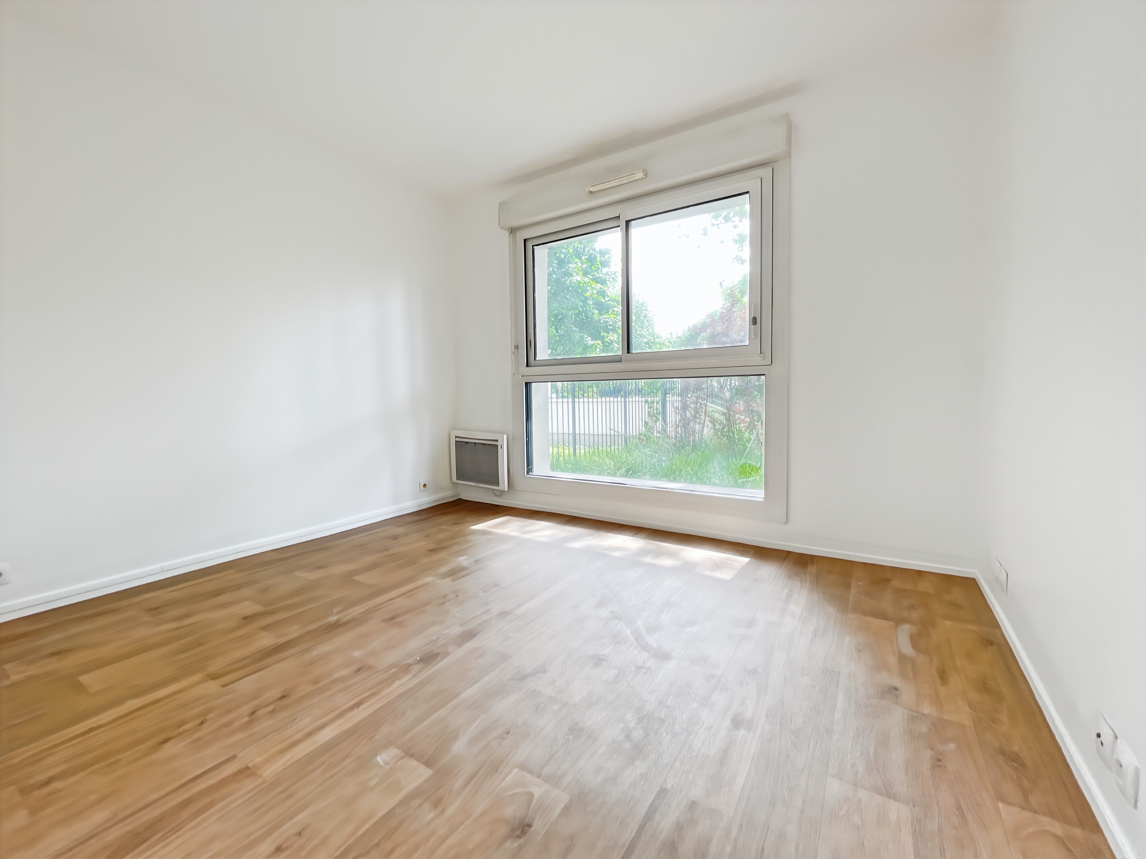 1235-PLESSIS ROBINSON-UG 216363-Photo 9.jpg