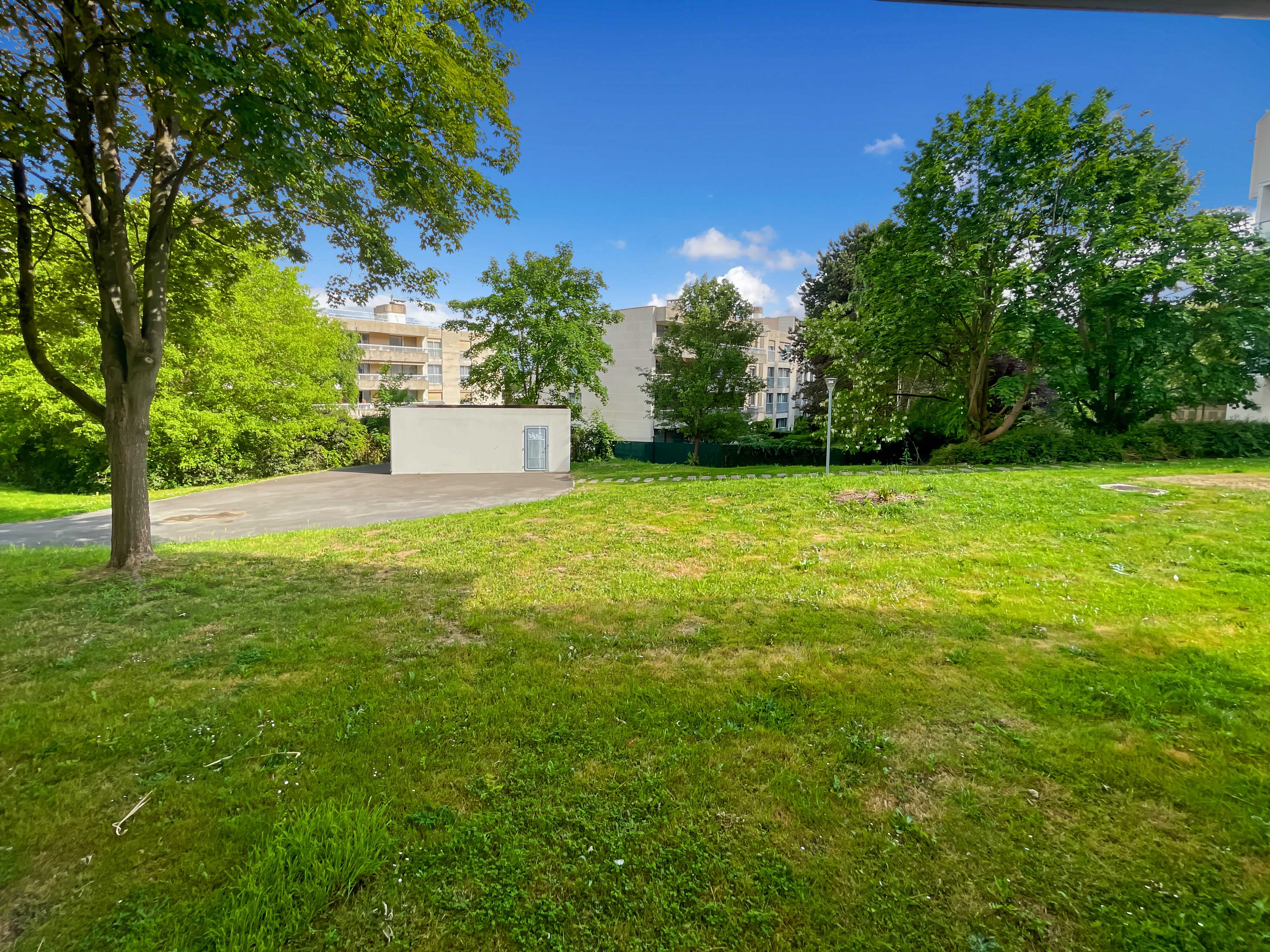1235-LE PLESSIS ROBINSON-UG 216491-Photo 3.jpg