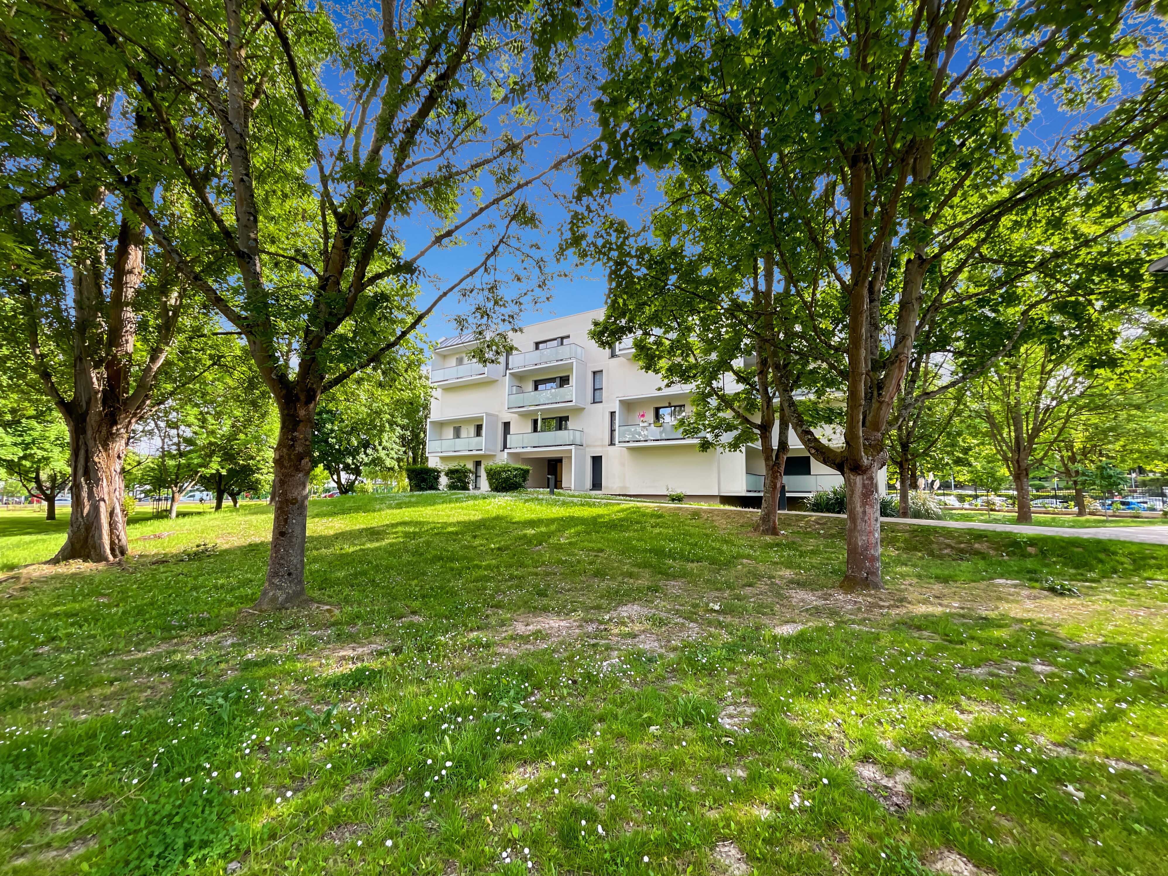 LE PLESSIS ROBINSON