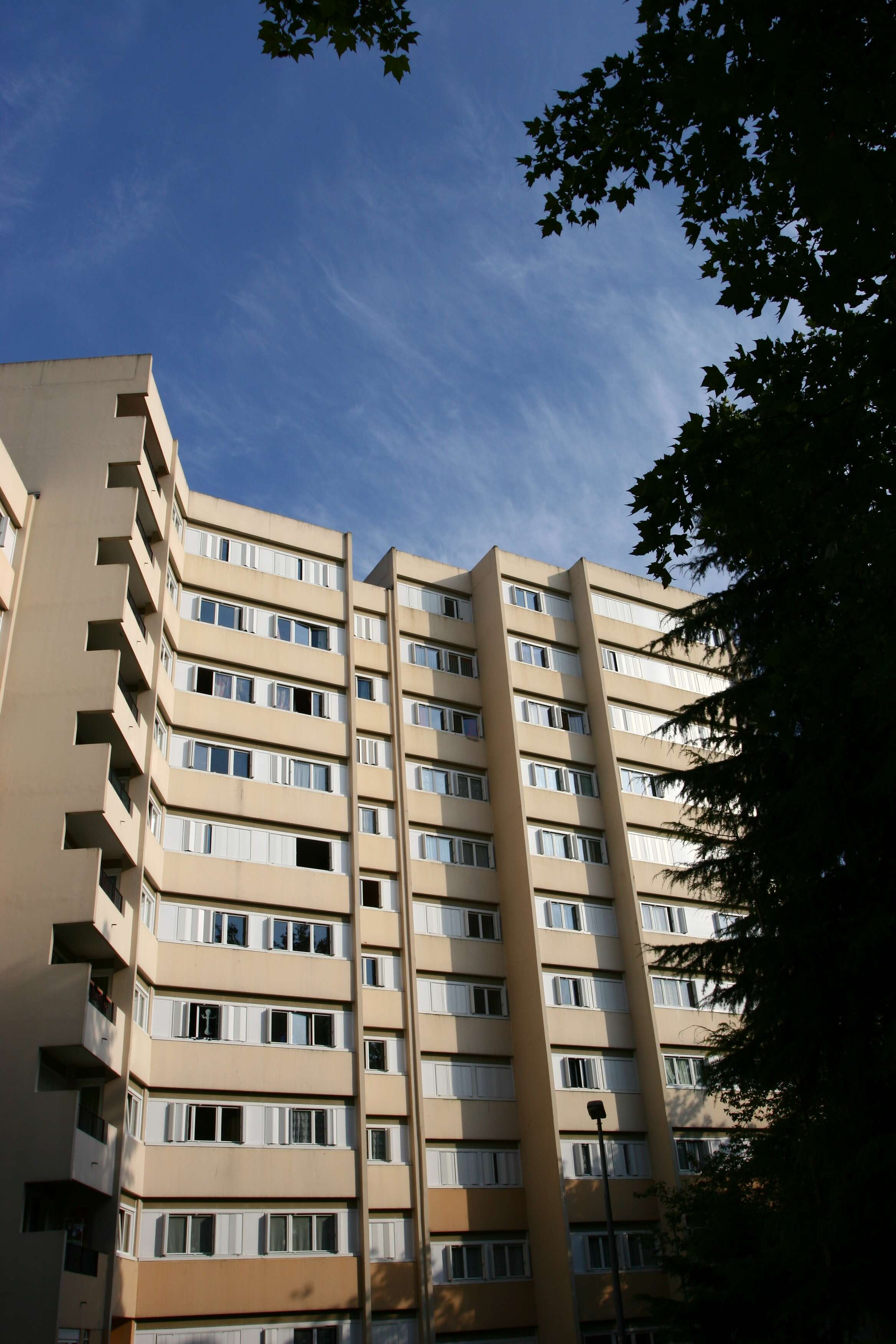 DEUIL LA BARRE