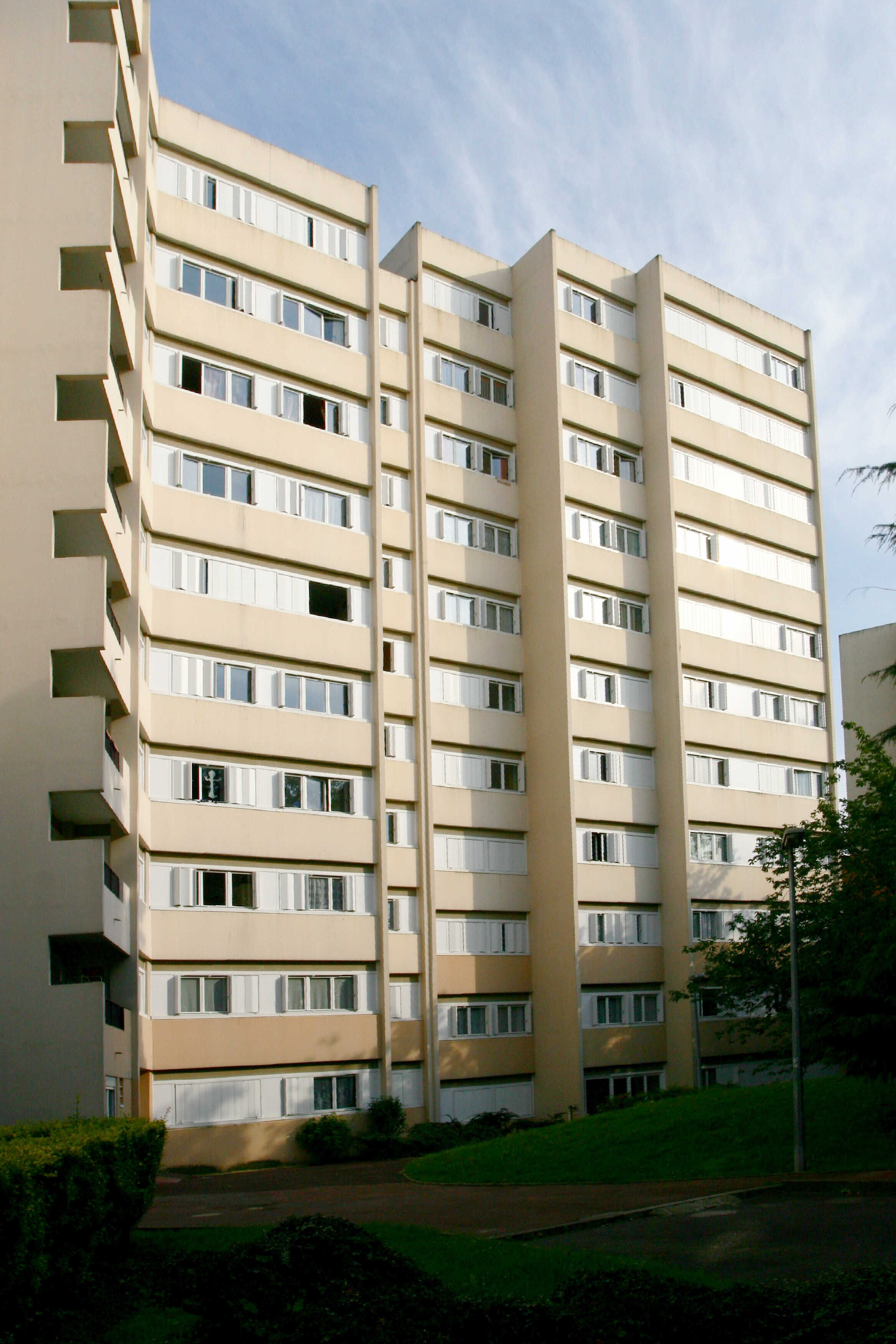DEUIL LA BARRE