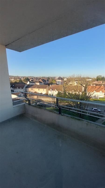 E.Balcon-cmp.jpg