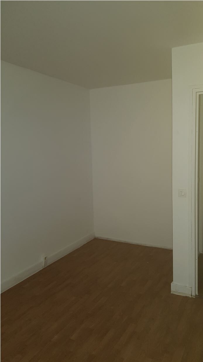 04 SALON UG 252248-compressed.jpg