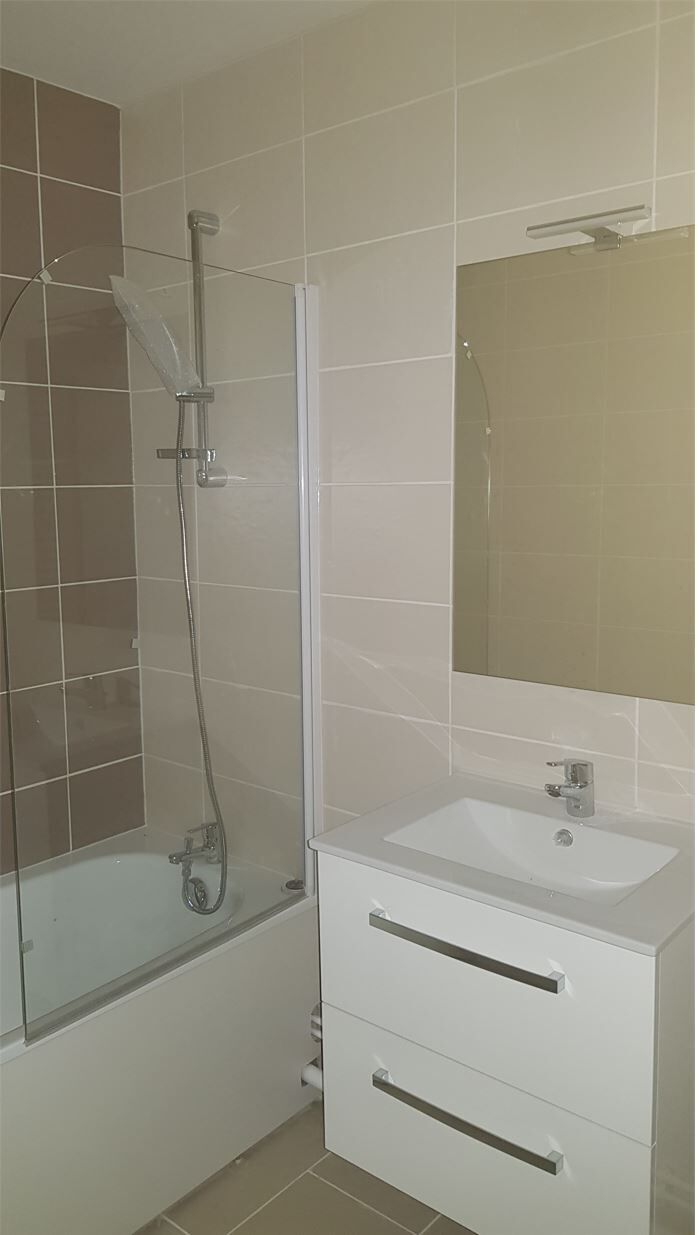 05 SDB UG252248-compressed.jpg