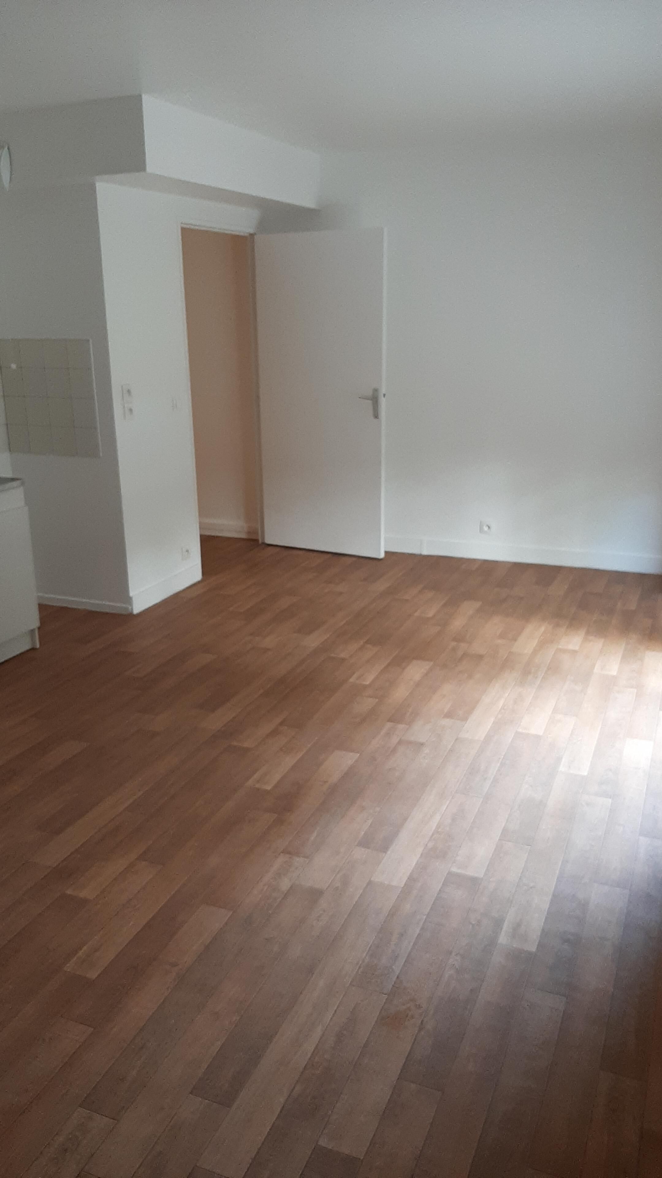 02 SEJOUR UG253574-cmp.jpeg